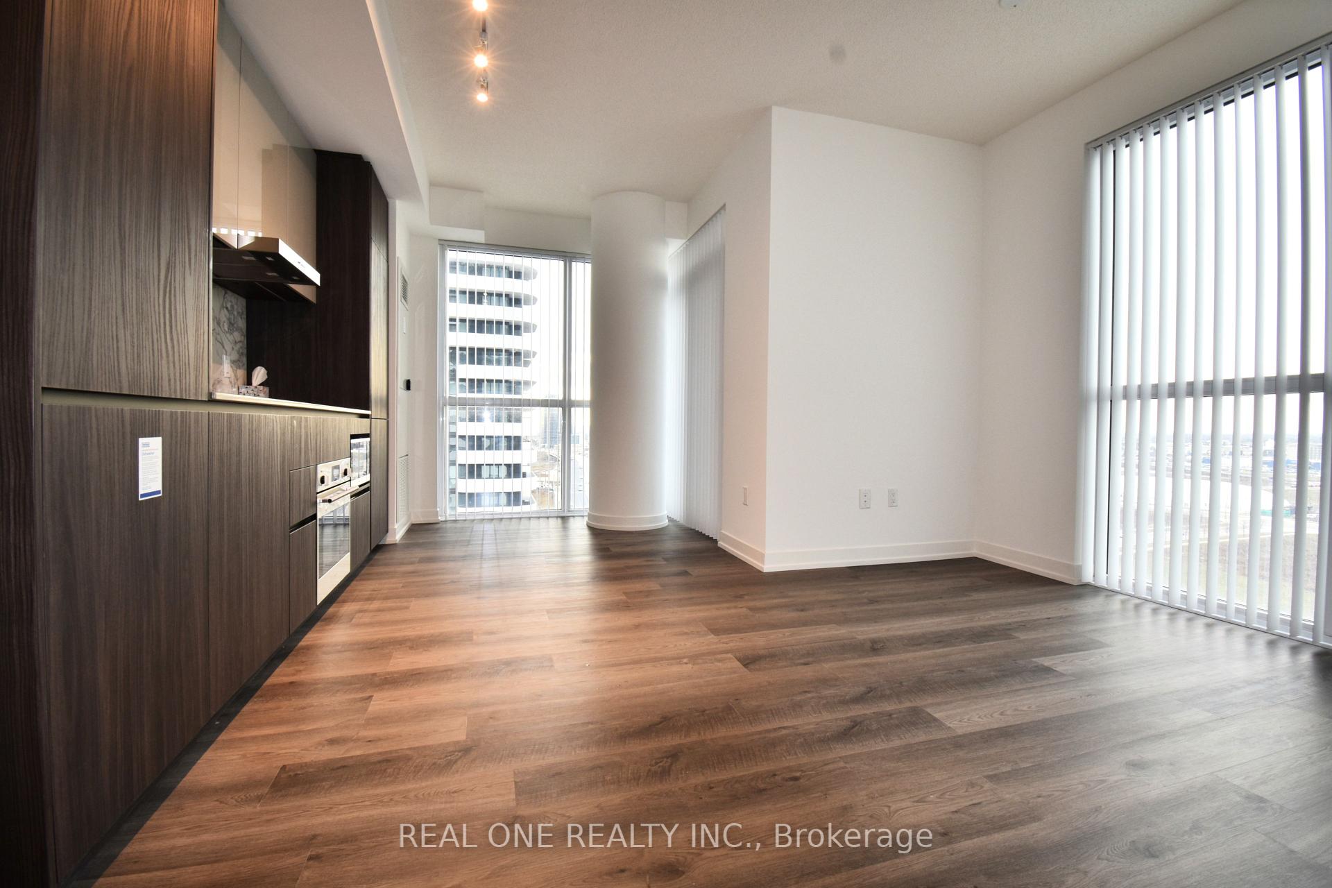 Photo 11 of Unit 1202, 8 Interchange Way, Vaughan, Vaughan Corporate Centre — HOMEH