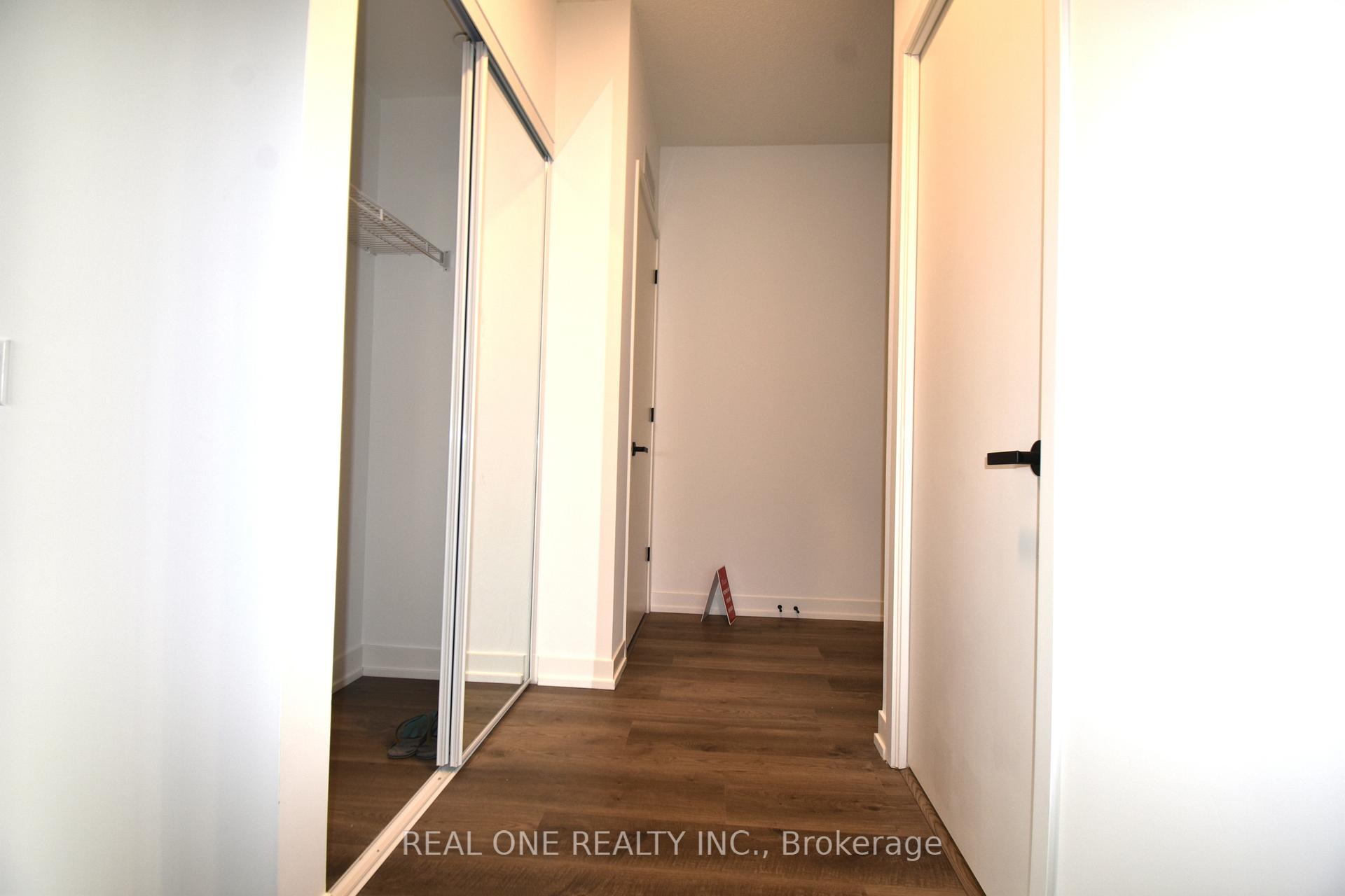Photo 12 of Unit 1202, 8 Interchange Way, Vaughan, Vaughan Corporate Centre — HOMEH