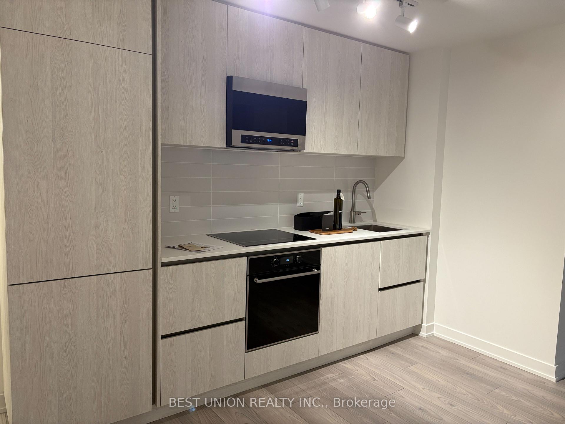 Photo 4 of Unit 1410, 120 Broadway Avenue, Toronto, Mount Pleasant West — HOMEH