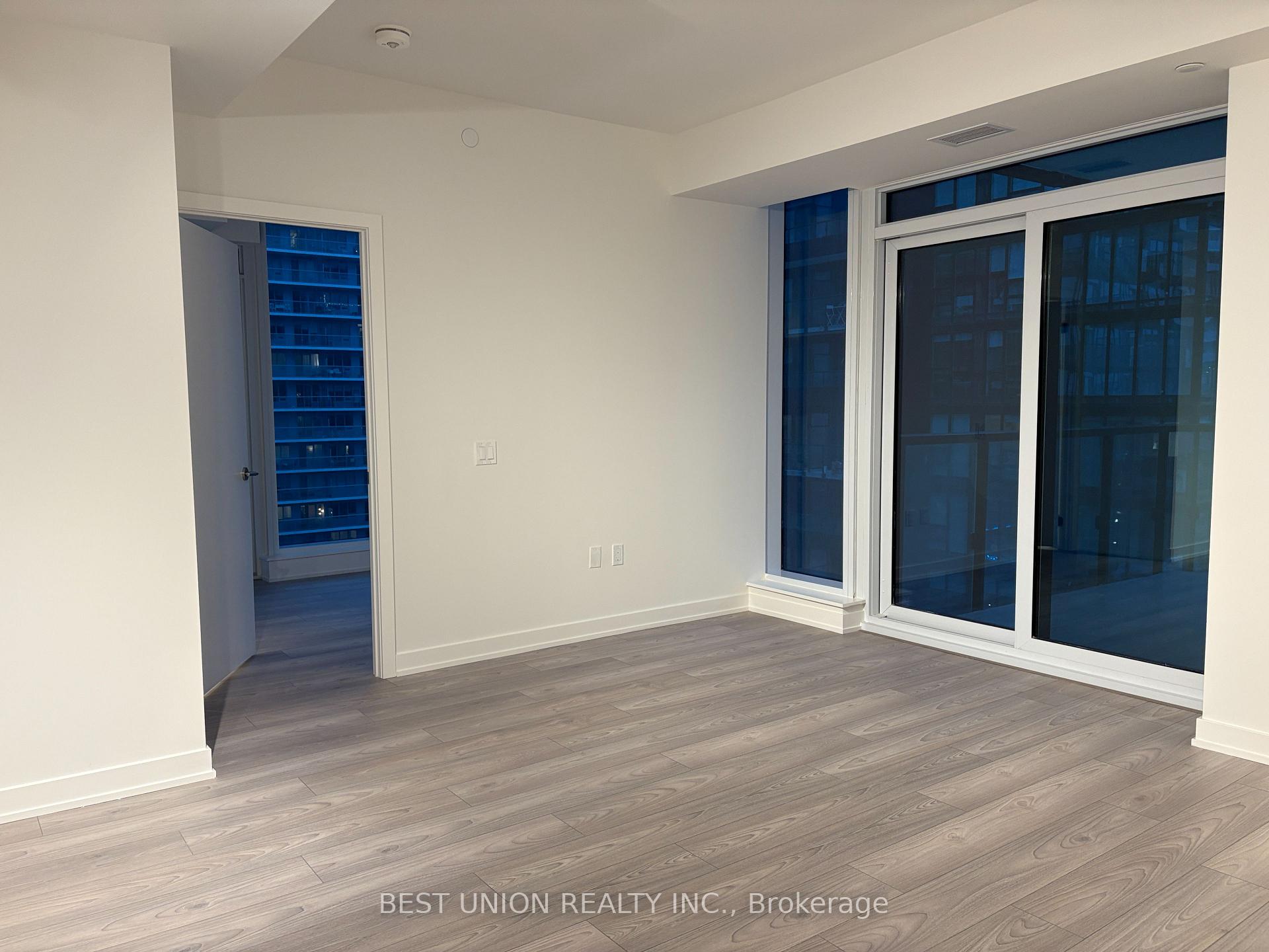Photo 6 of Unit 1410, 120 Broadway Avenue, Toronto, Mount Pleasant West — HOMEH