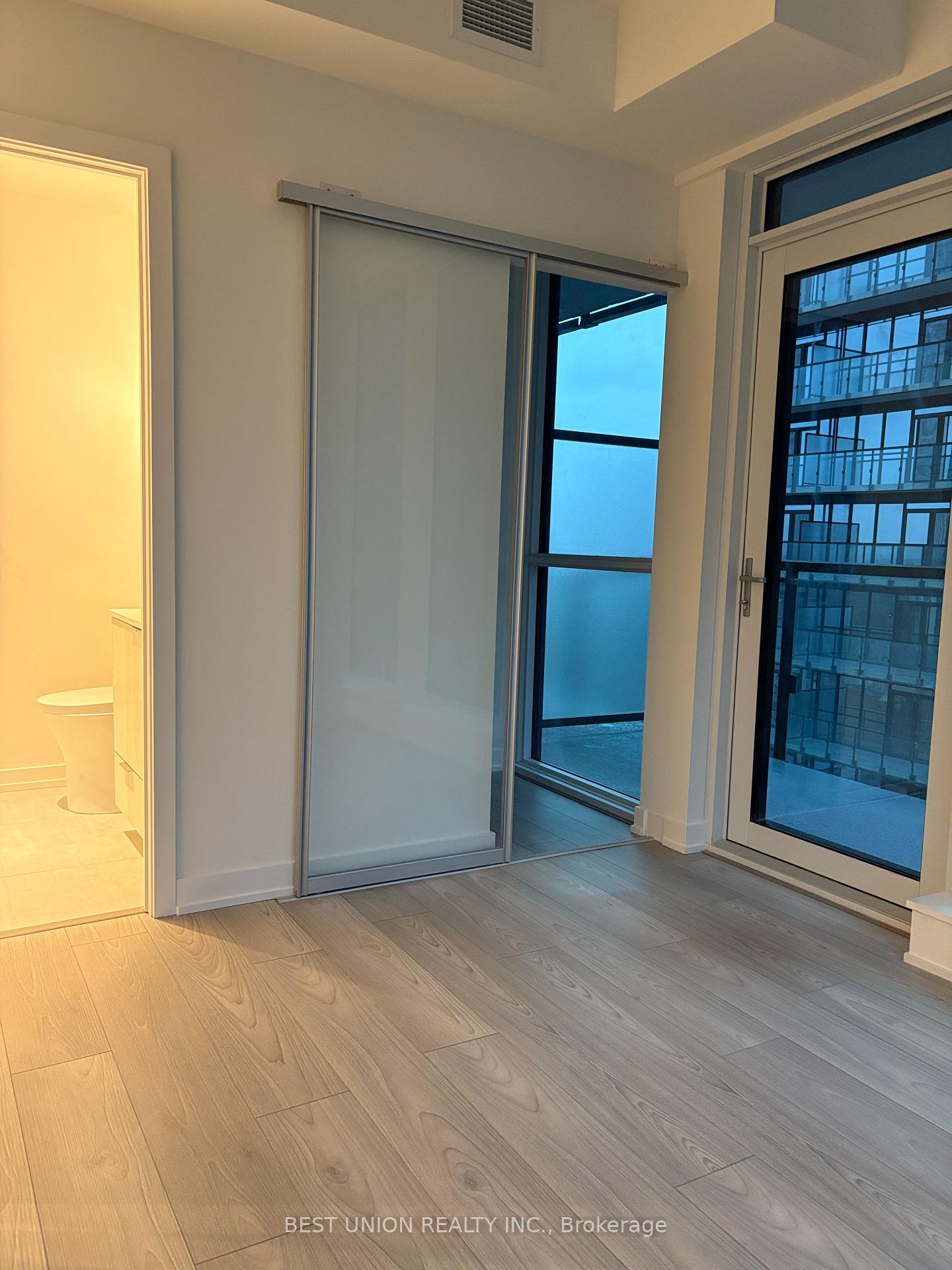 Photo 7 of Unit 1410, 120 Broadway Avenue, Toronto, Mount Pleasant West — HOMEH