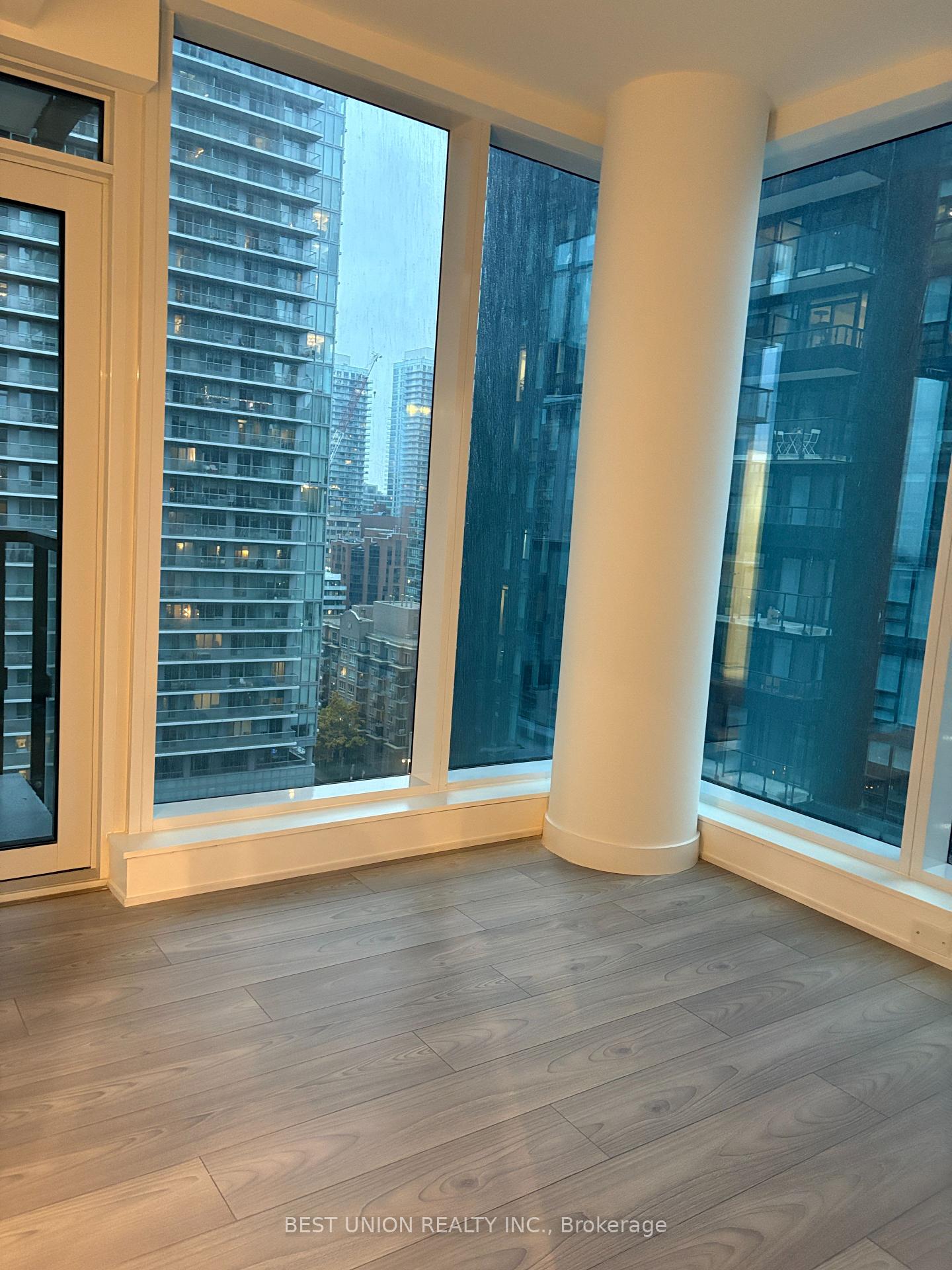 Photo 8 of Unit 1410, 120 Broadway Avenue, Toronto, Mount Pleasant West — HOMEH