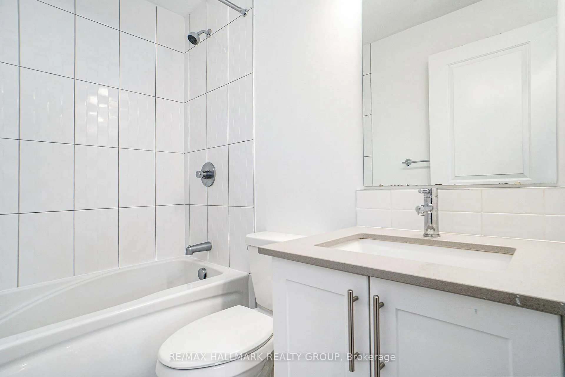 Photo 9 of Unit F, 380 Rolling Meadows Crescent, Ottawa, Mer Bleue/Bradley Estates/Anderson Park — HOMEH