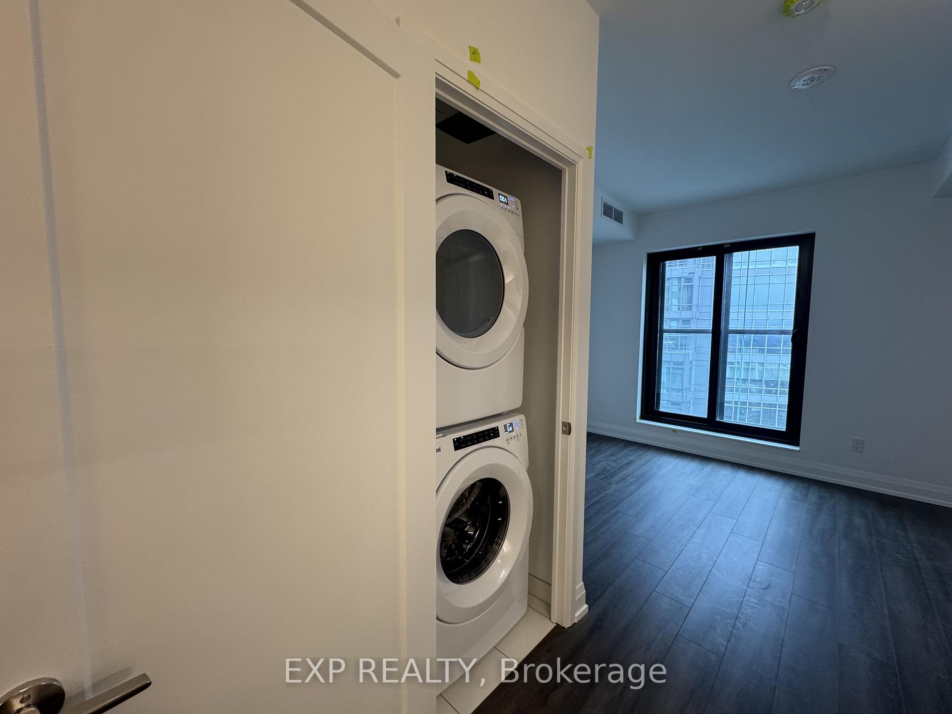 Photo 8 of Unit 3301, 20 Soudan Avenue, Toronto, Mount Pleasant West — HOMEH