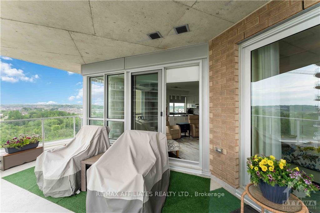 Photo 11 of Unit 1002, 200 Inlet, Ottawa, Chatelaine Village — HOMEH
