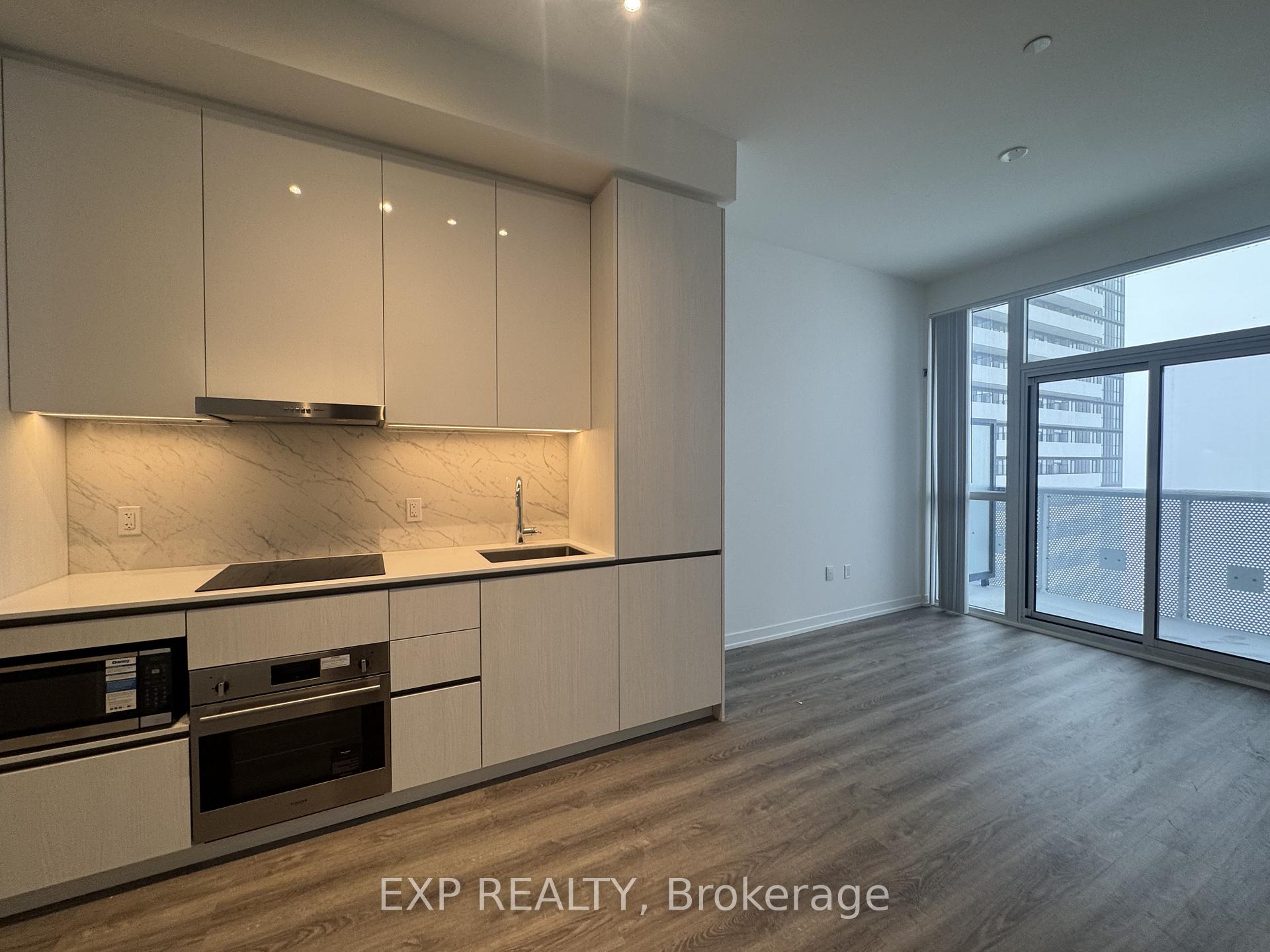 Photo 7 of Unit 3611, 8 Interchange Way, Vaughan, Vaughan Corporate Centre — HOMEH