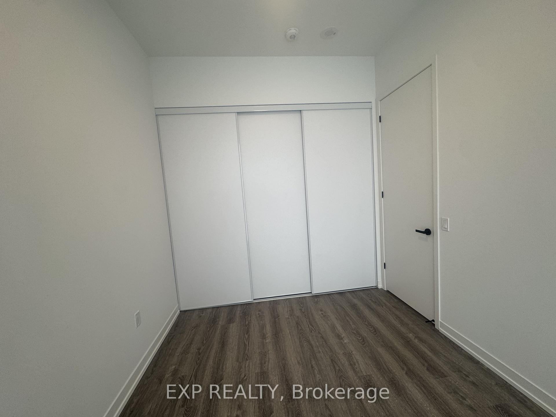 Photo 11 of Unit 3611, 8 Interchange Way, Vaughan, Vaughan Corporate Centre — HOMEH