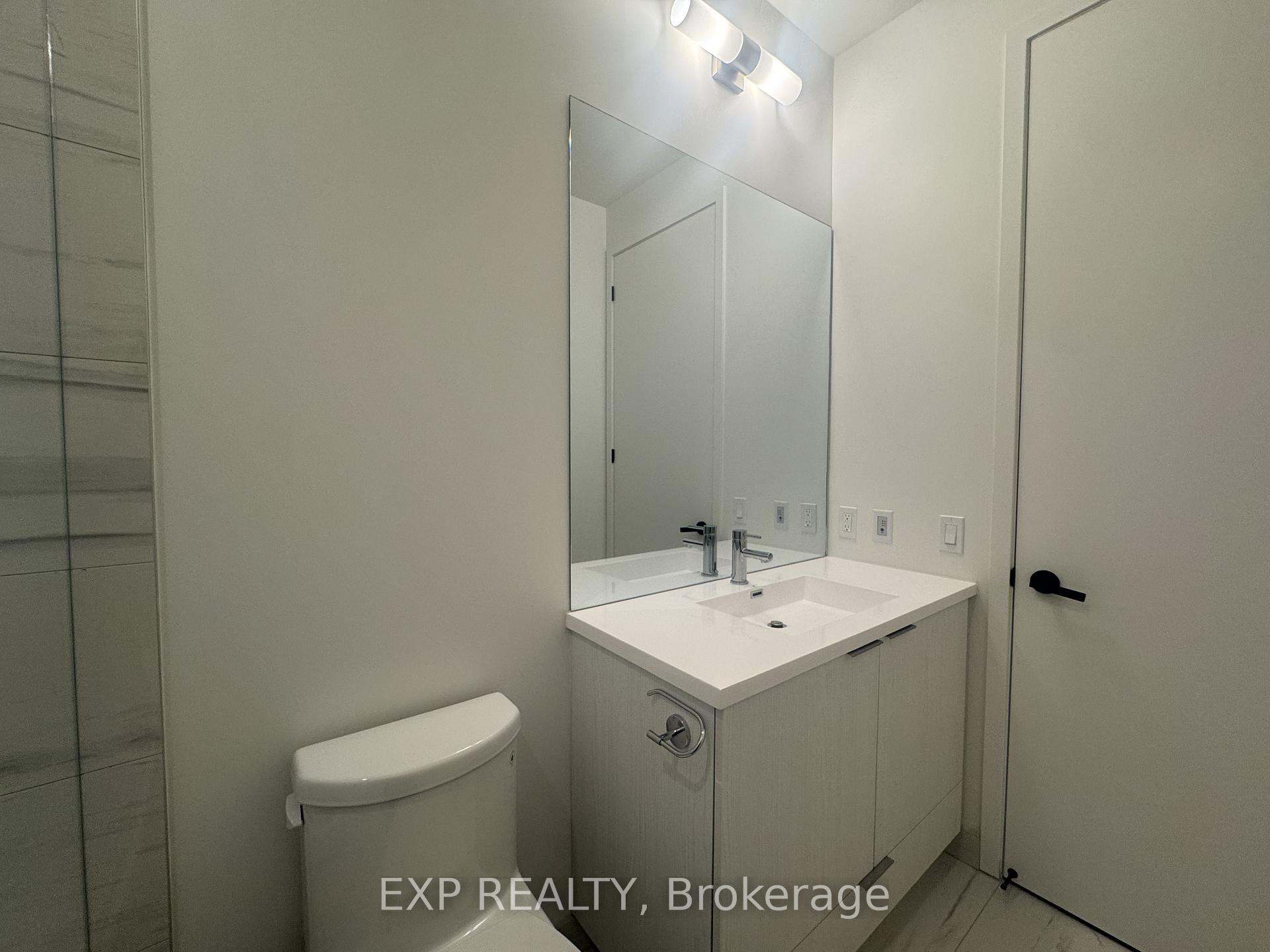Photo 13 of Unit 3611, 8 Interchange Way, Vaughan, Vaughan Corporate Centre — HOMEH