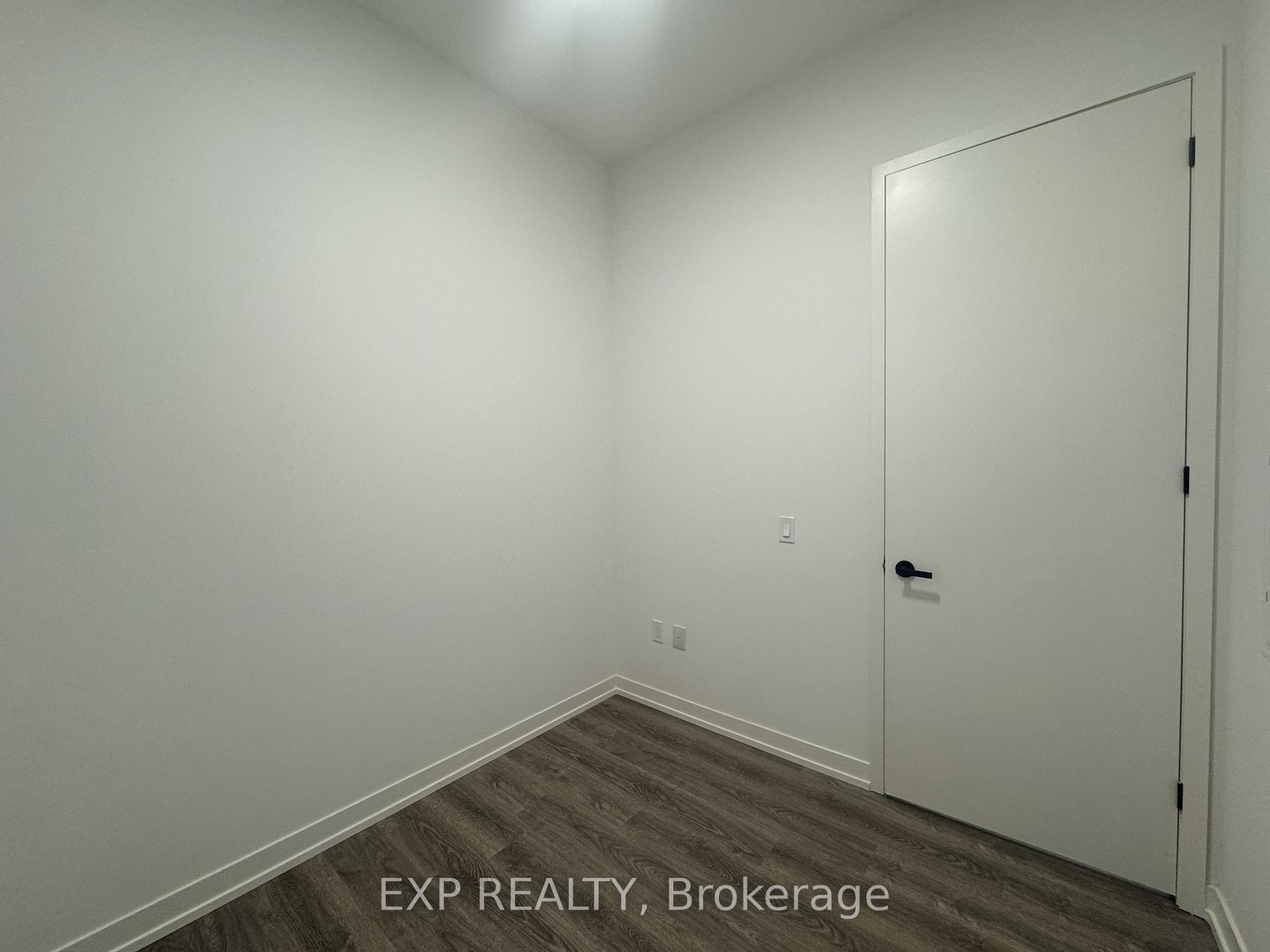 Photo 14 of Unit 3611, 8 Interchange Way, Vaughan, Vaughan Corporate Centre — HOMEH