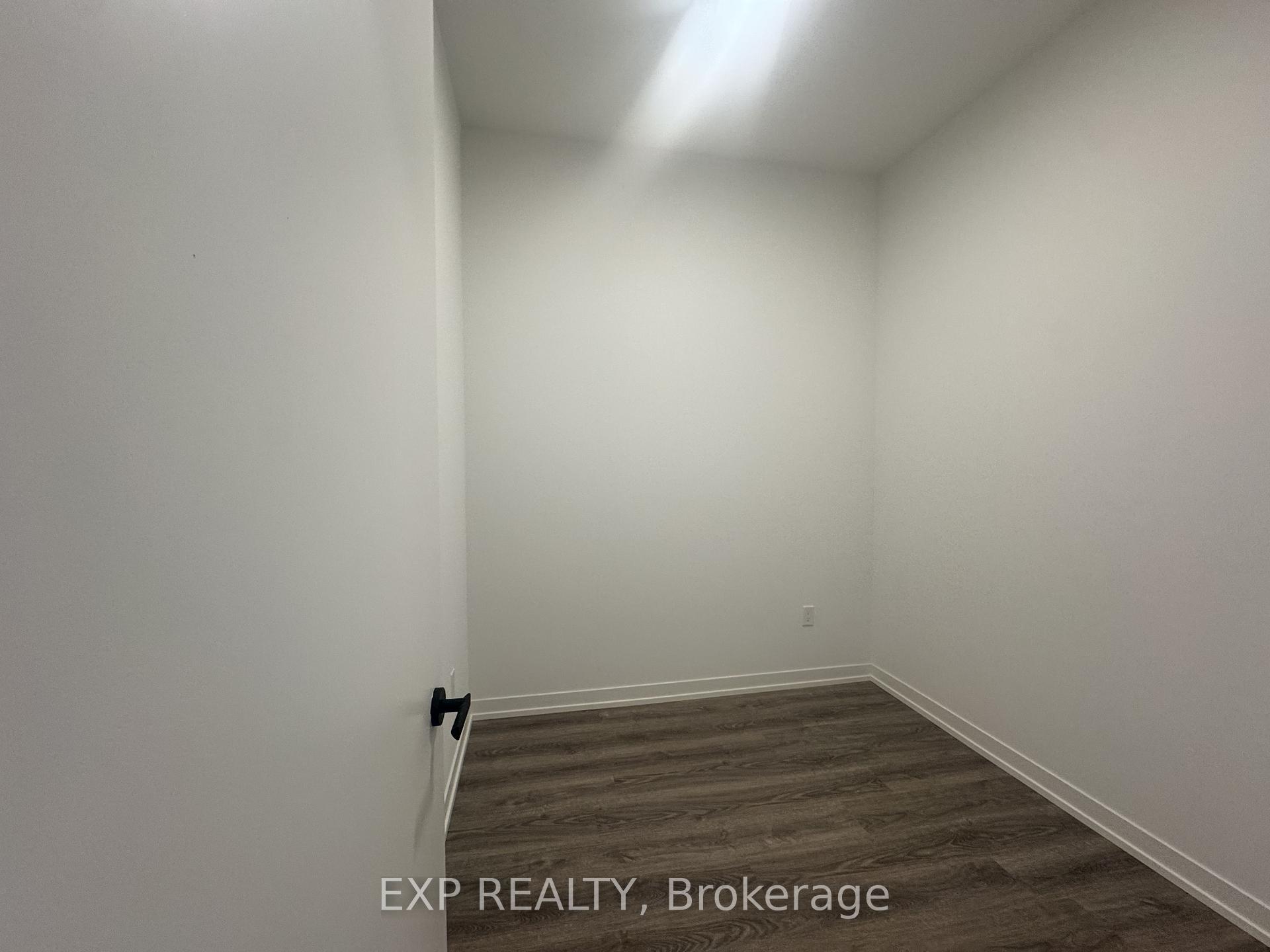 Photo 15 of Unit 3611, 8 Interchange Way, Vaughan, Vaughan Corporate Centre — HOMEH