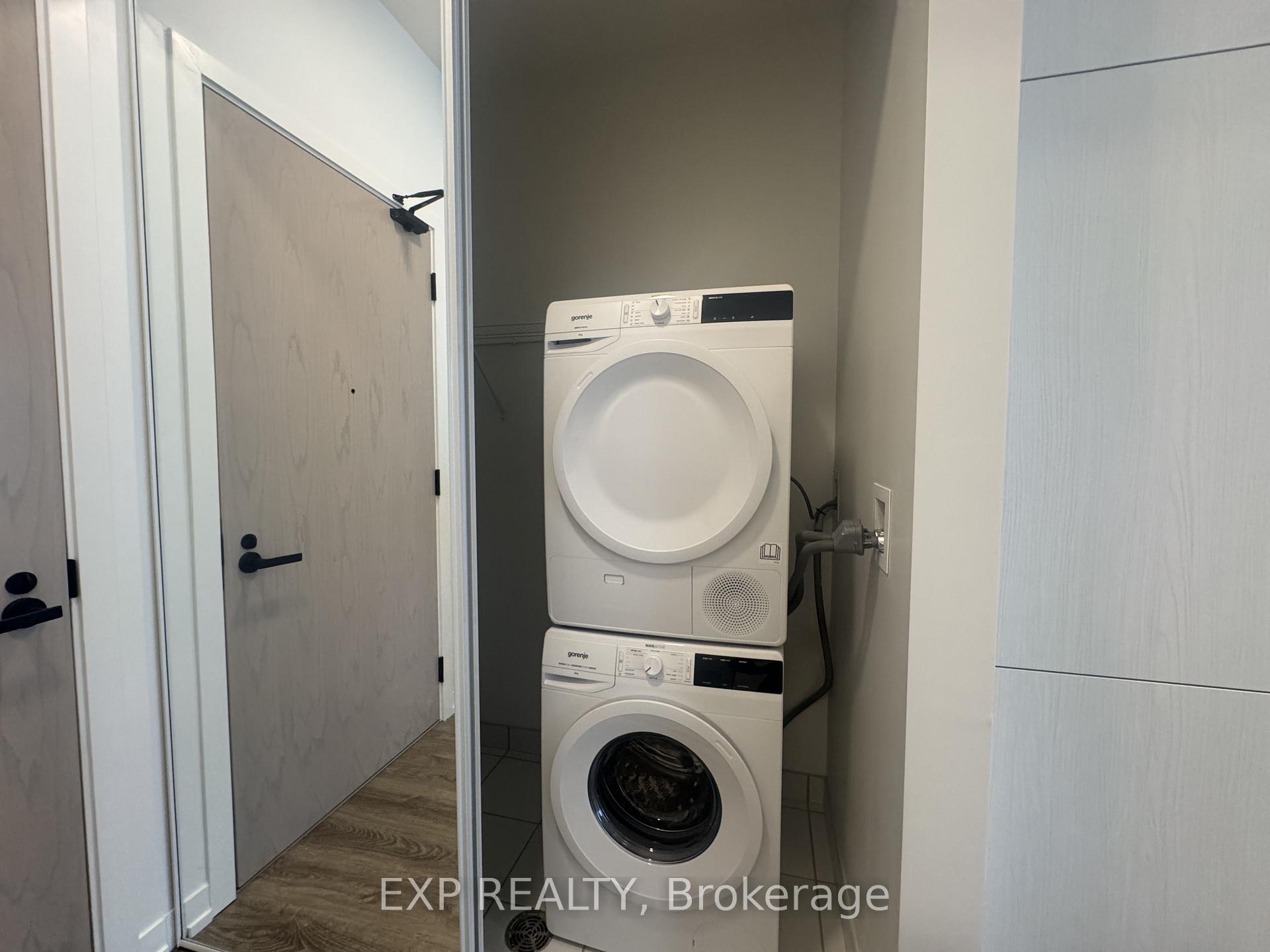 Photo 16 of Unit 3611, 8 Interchange Way, Vaughan, Vaughan Corporate Centre — HOMEH