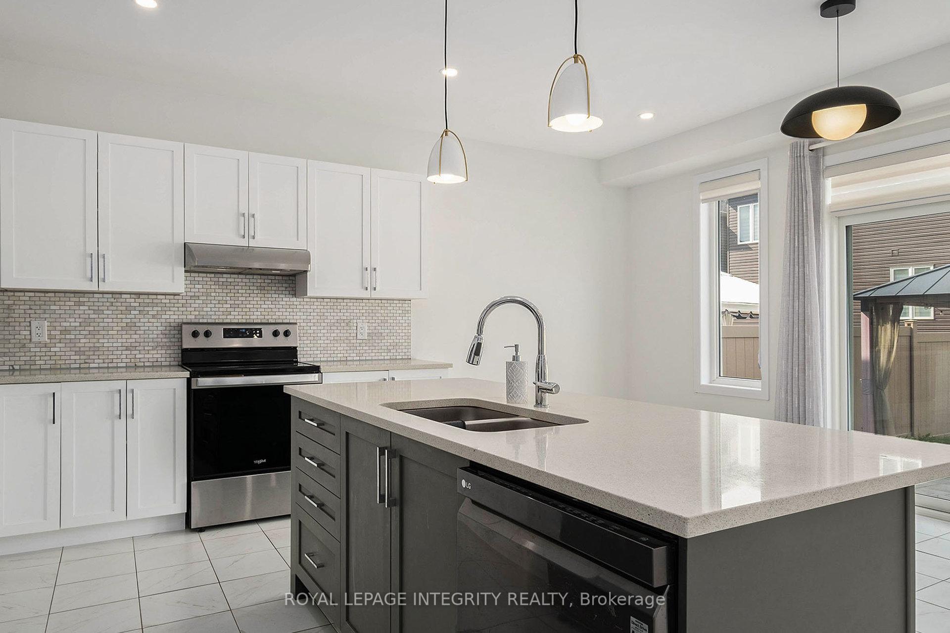 Photo 13 of 754 Cappamore Drive, Ottawa, Barrhaven - Half Moon Bay — HOMEH