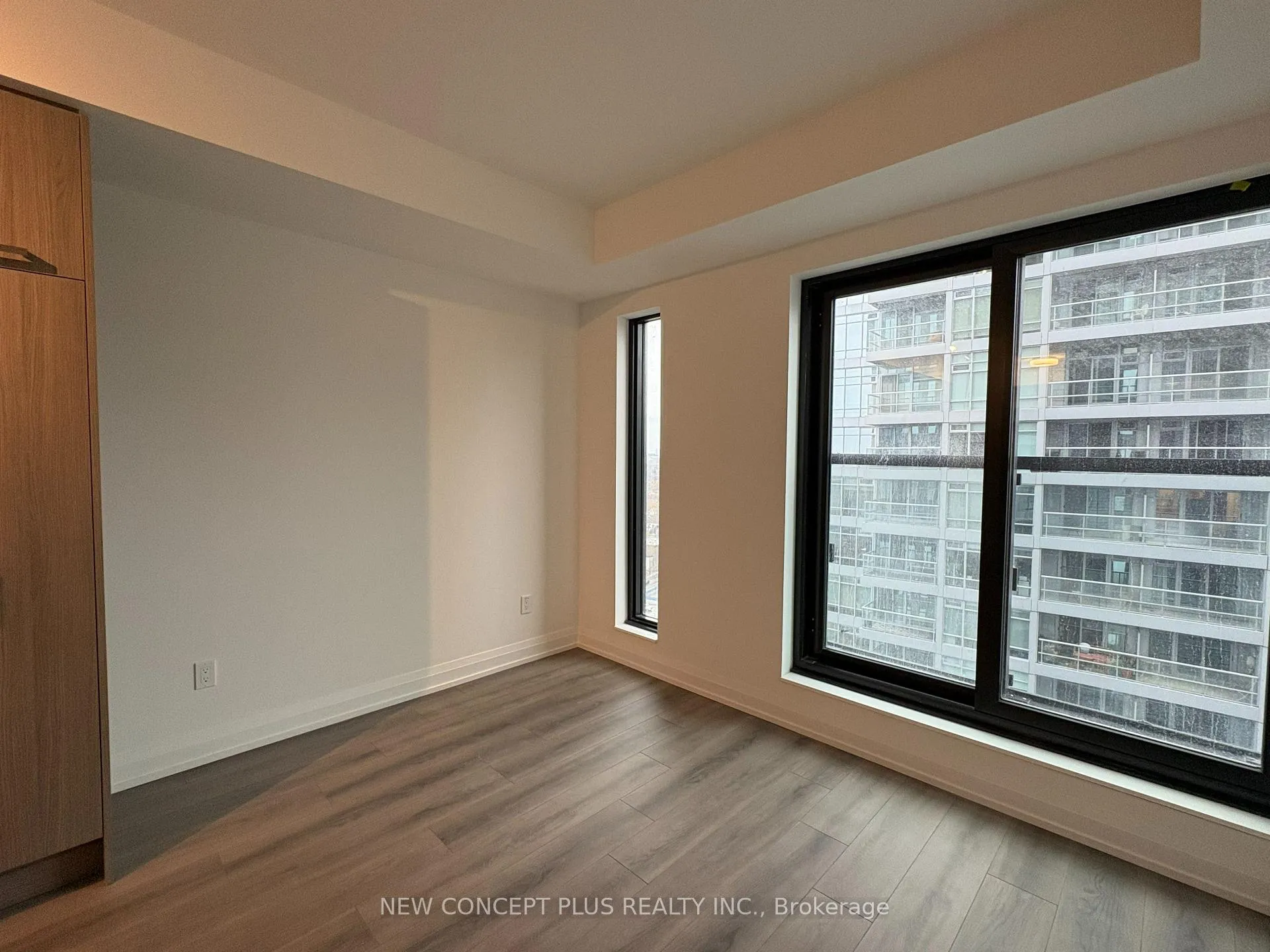 Photo 5 of Unit 2510, 20 Soudan Avenue, Toronto, Mount Pleasant West — HOMEH