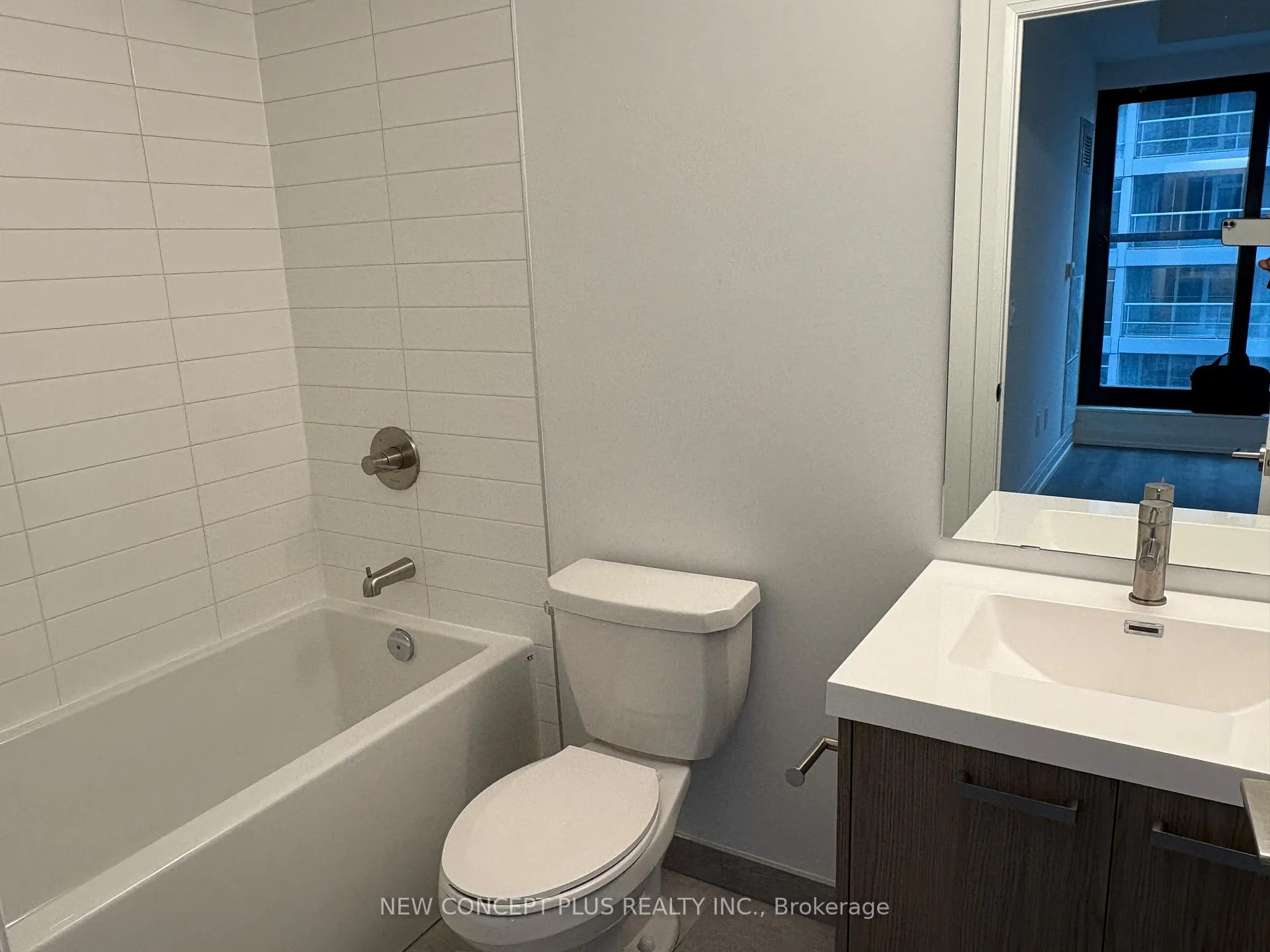 Photo 9 of Unit 2510, 20 Soudan Avenue, Toronto, Mount Pleasant West — HOMEH