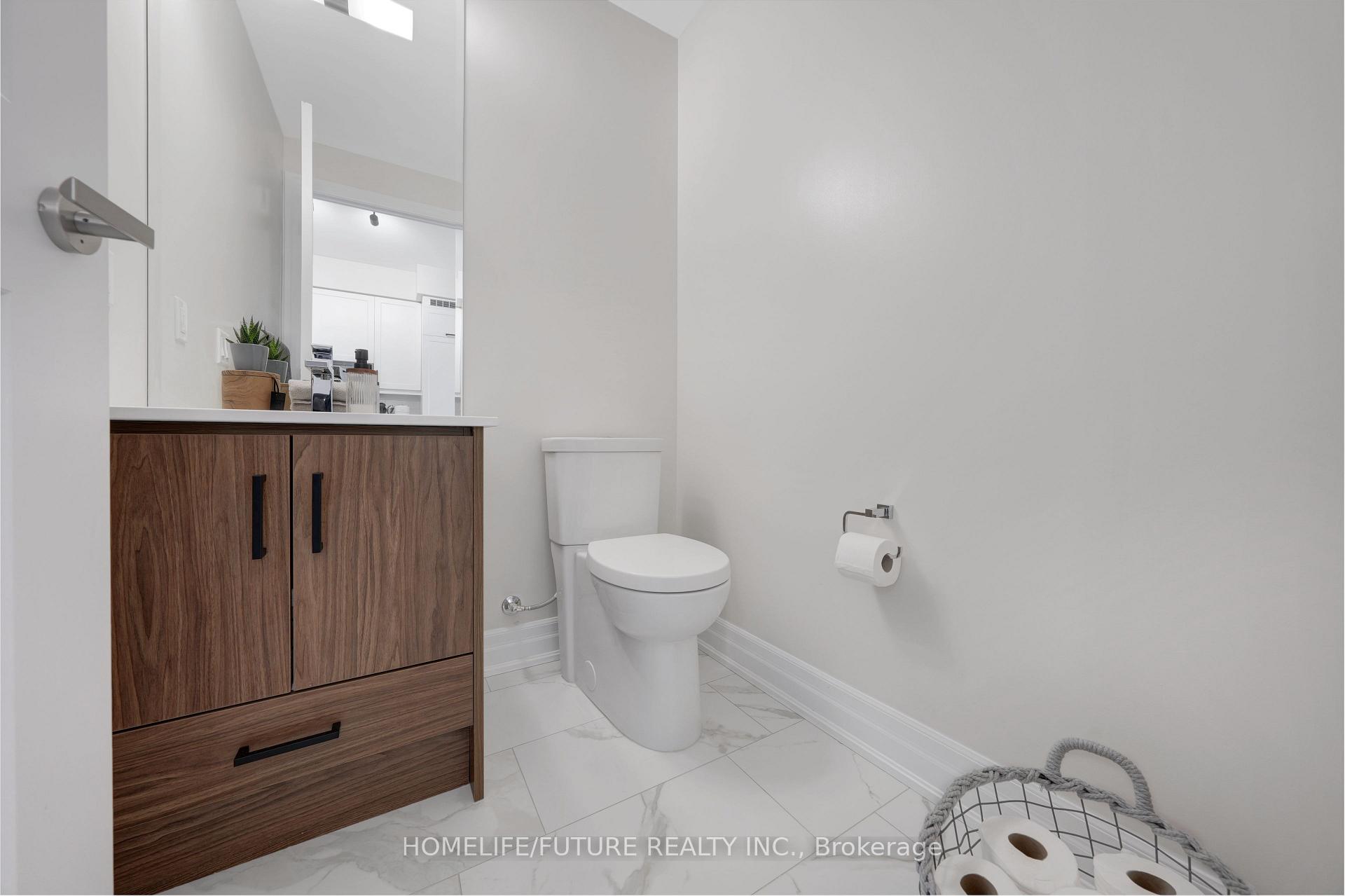 Photo 18 of Unit 1902, 9085 Jane Street, Vaughan, Concord — HOMEH