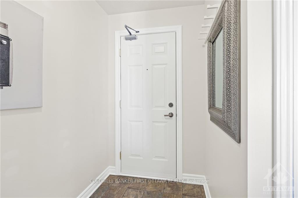 Photo 3 of Unit 5, 304 Paseo Private, Ottawa, Centrepointe — HOMEH