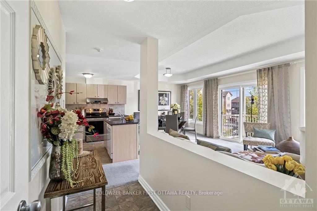 Photo 4 of Unit 5, 304 Paseo Private, Ottawa, Centrepointe — HOMEH