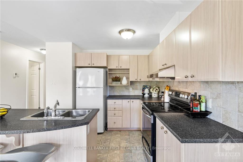 Photo 10 of Unit 5, 304 Paseo Private, Ottawa, Centrepointe — HOMEH
