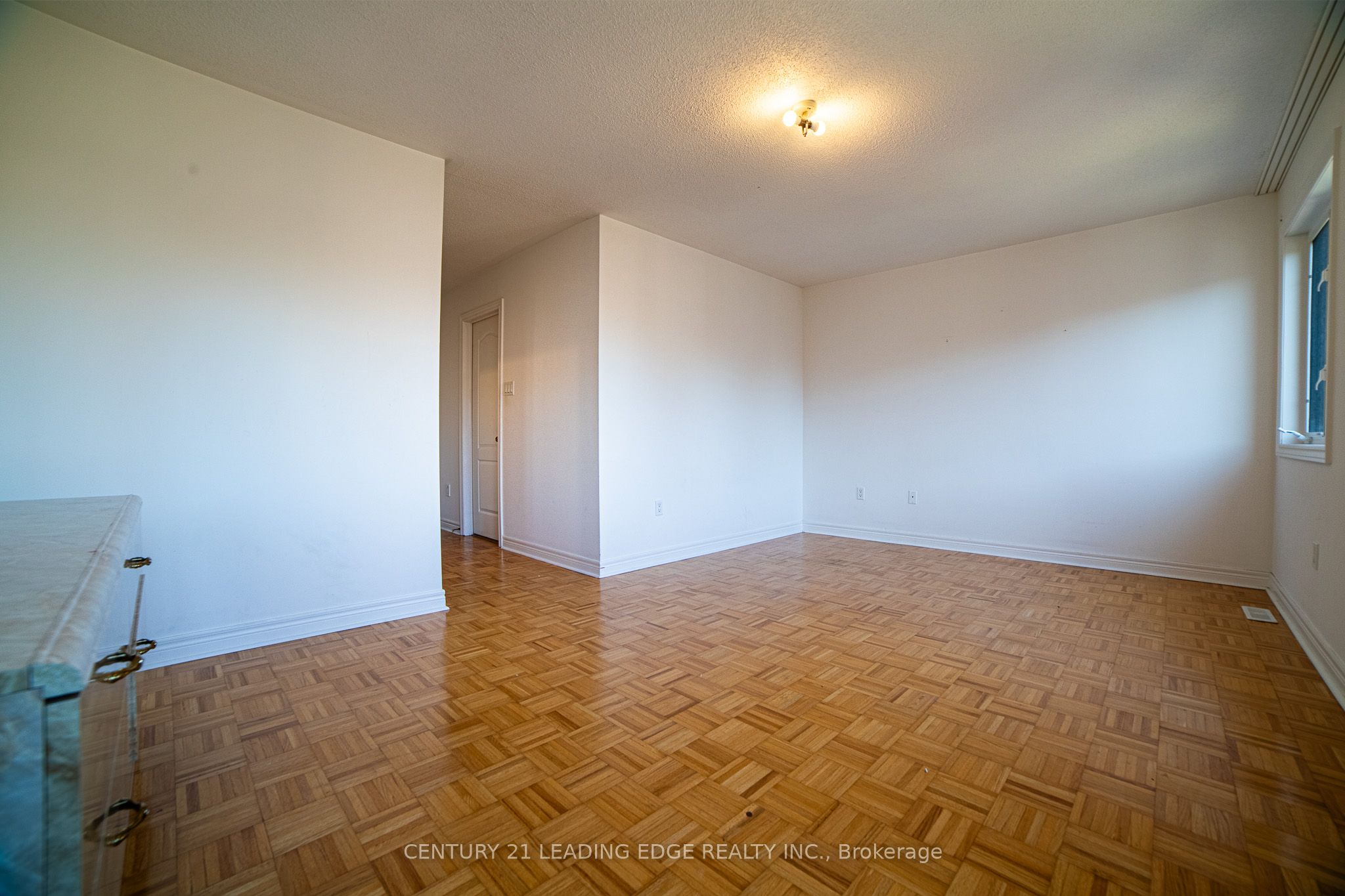 Photo 48 of 67 Sir Sanford Fleming Way, Vaughan, Patterson — HOMEH