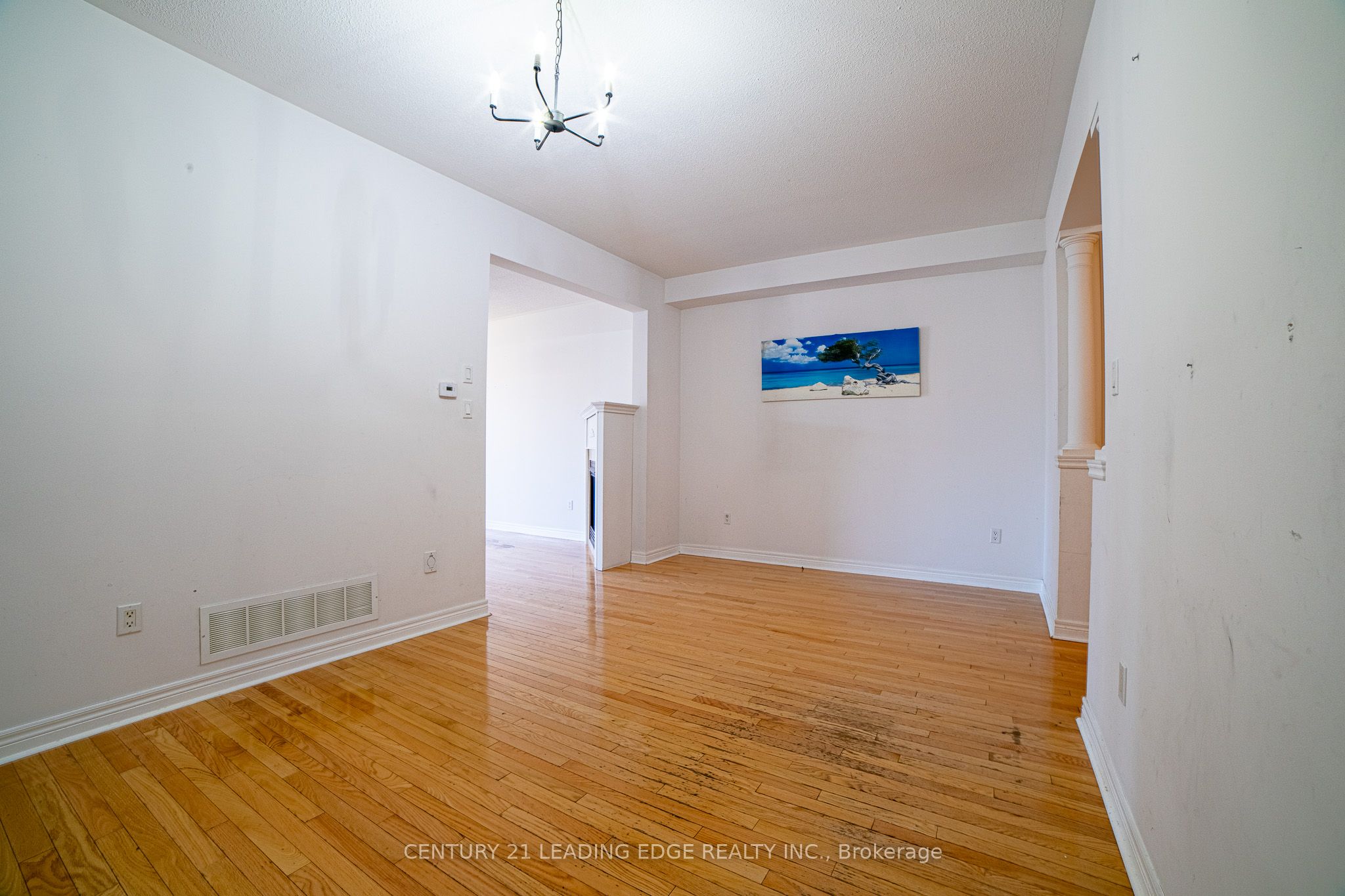 Photo 10 of 67 Sir Sanford Fleming Way, Vaughan, Patterson — HOMEH