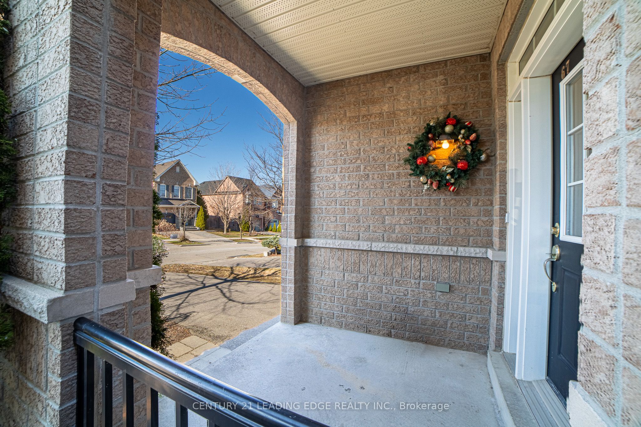 Photo 5 of 67 Sir Sanford Fleming Way, Vaughan, Patterson — HOMEH