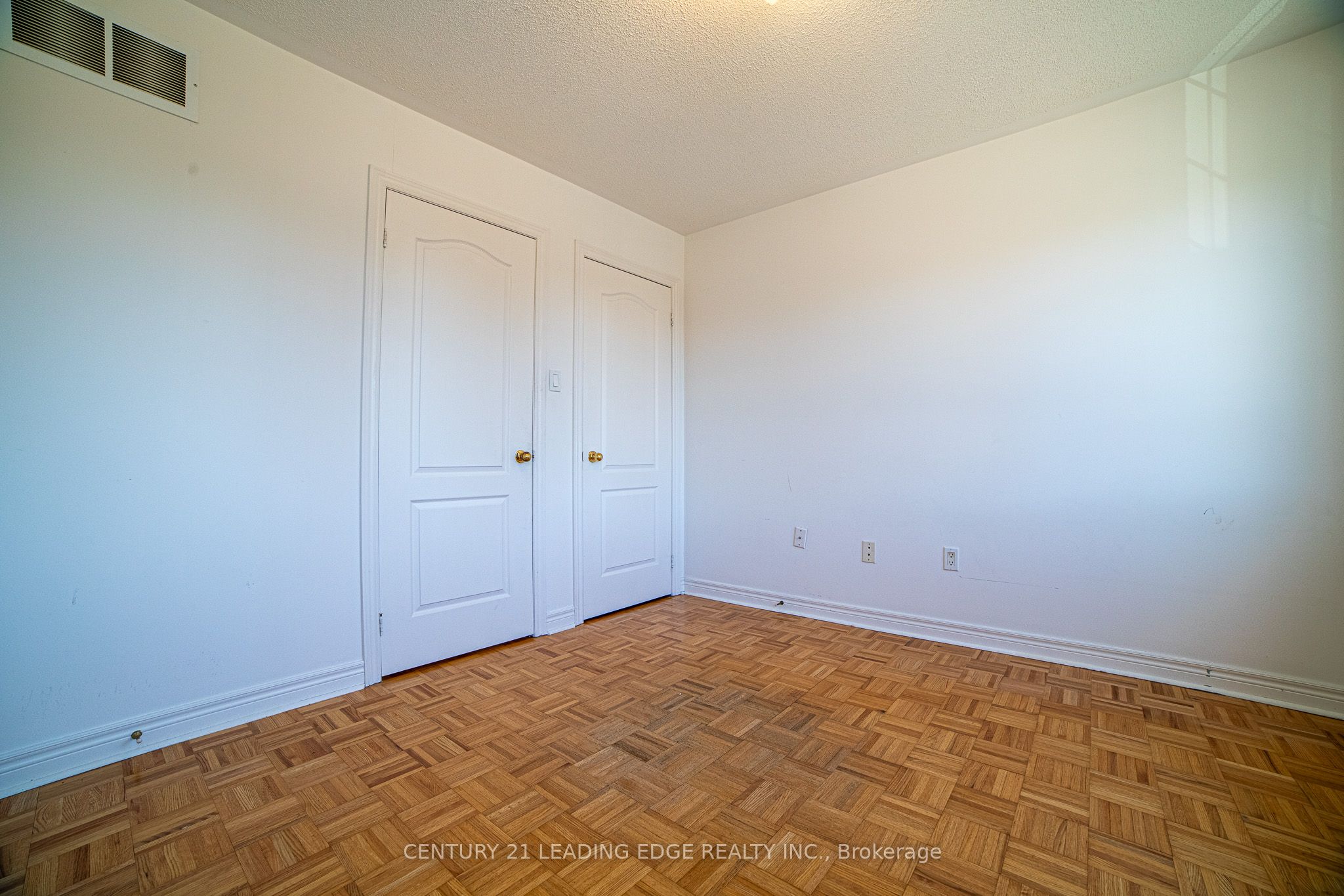 Photo 26 of 67 Sir Sanford Fleming Way, Vaughan, Patterson — HOMEH