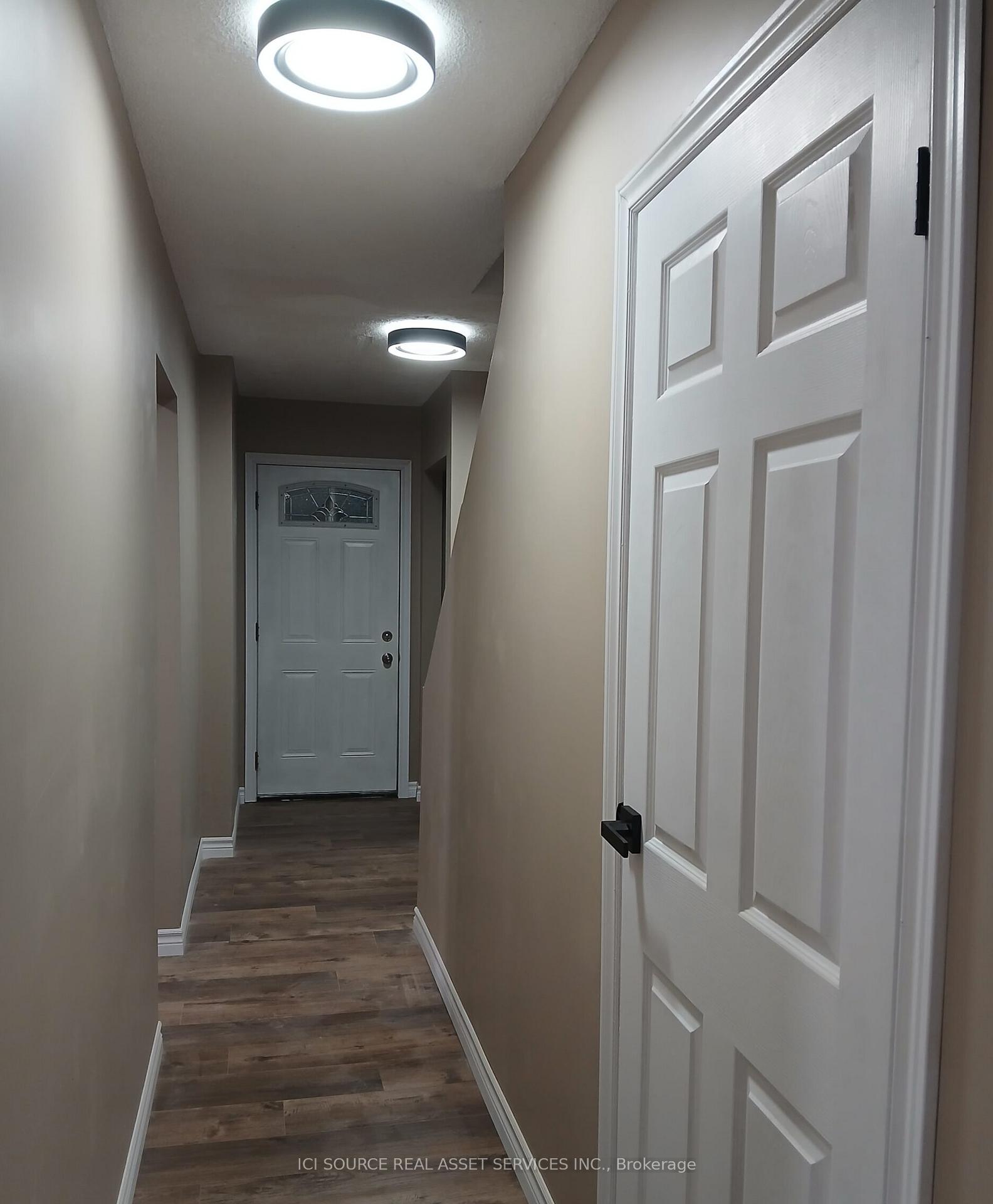 Photo 1 of 6260 Thornberry Crescent, Windsor — HOMEH