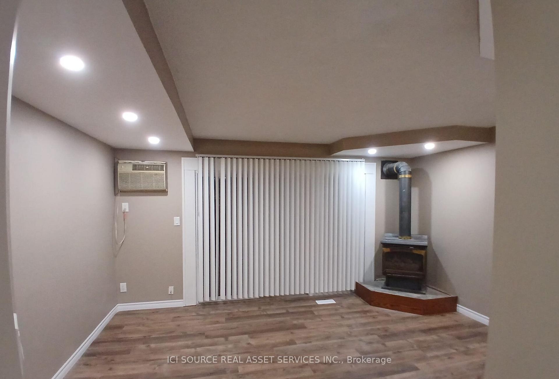 Photo 3 of 6260 Thornberry Crescent, Windsor — HOMEH