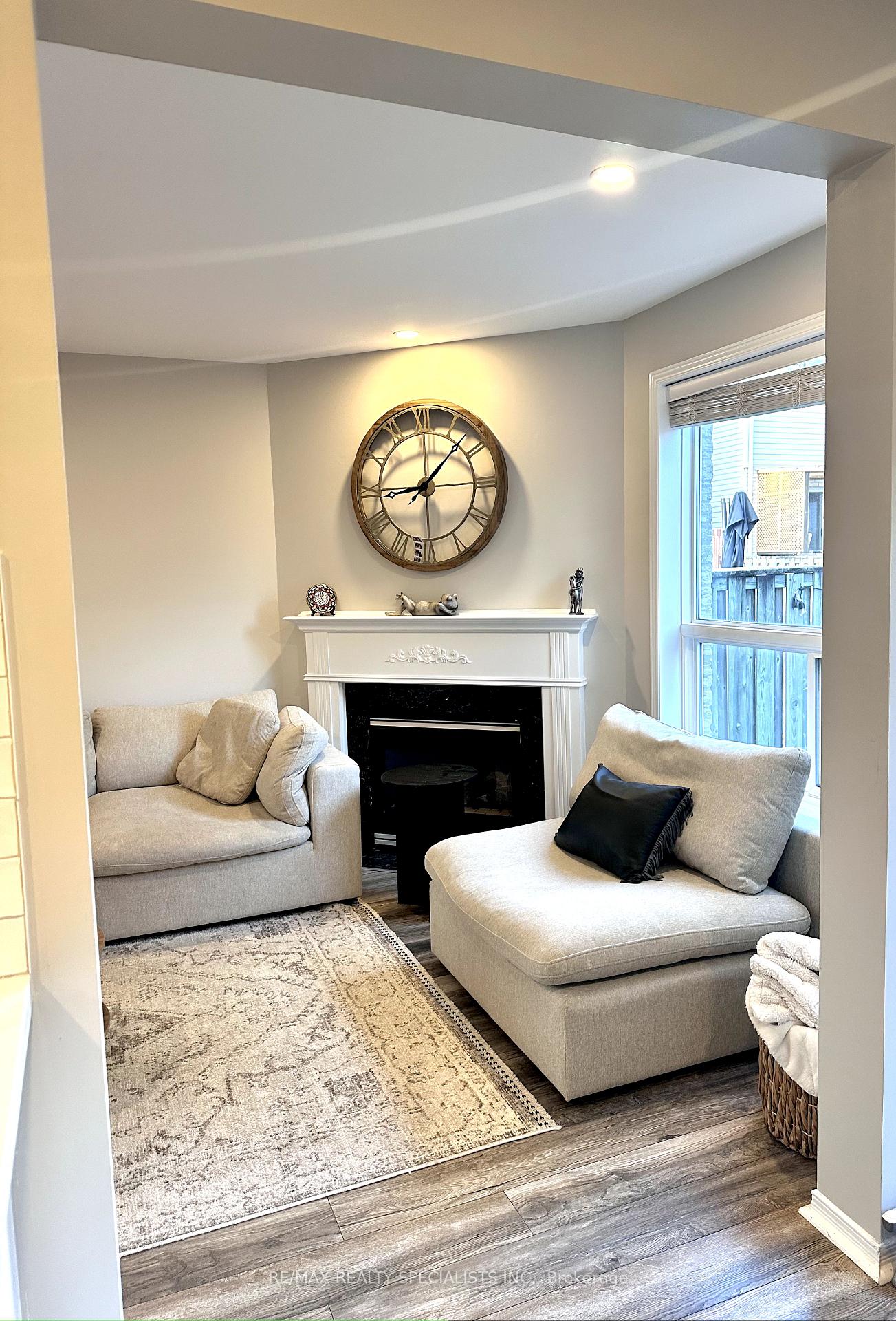 Photo 9 of Unit 21, 76 Frances Avenue, Hamilton, Lakeshore — HOMEH