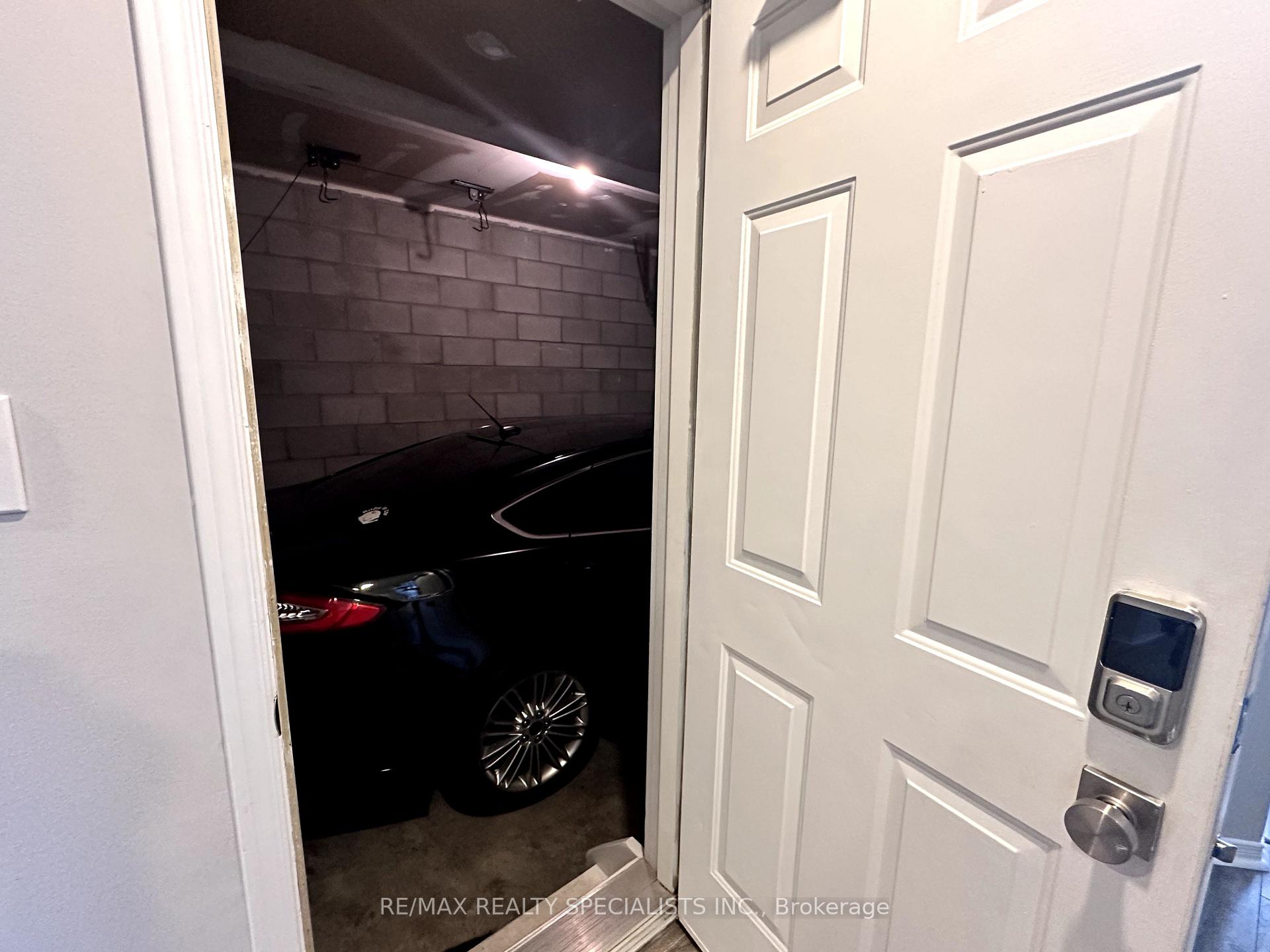Photo 25 of Unit 21, 76 Frances Avenue, Hamilton, Lakeshore — HOMEH