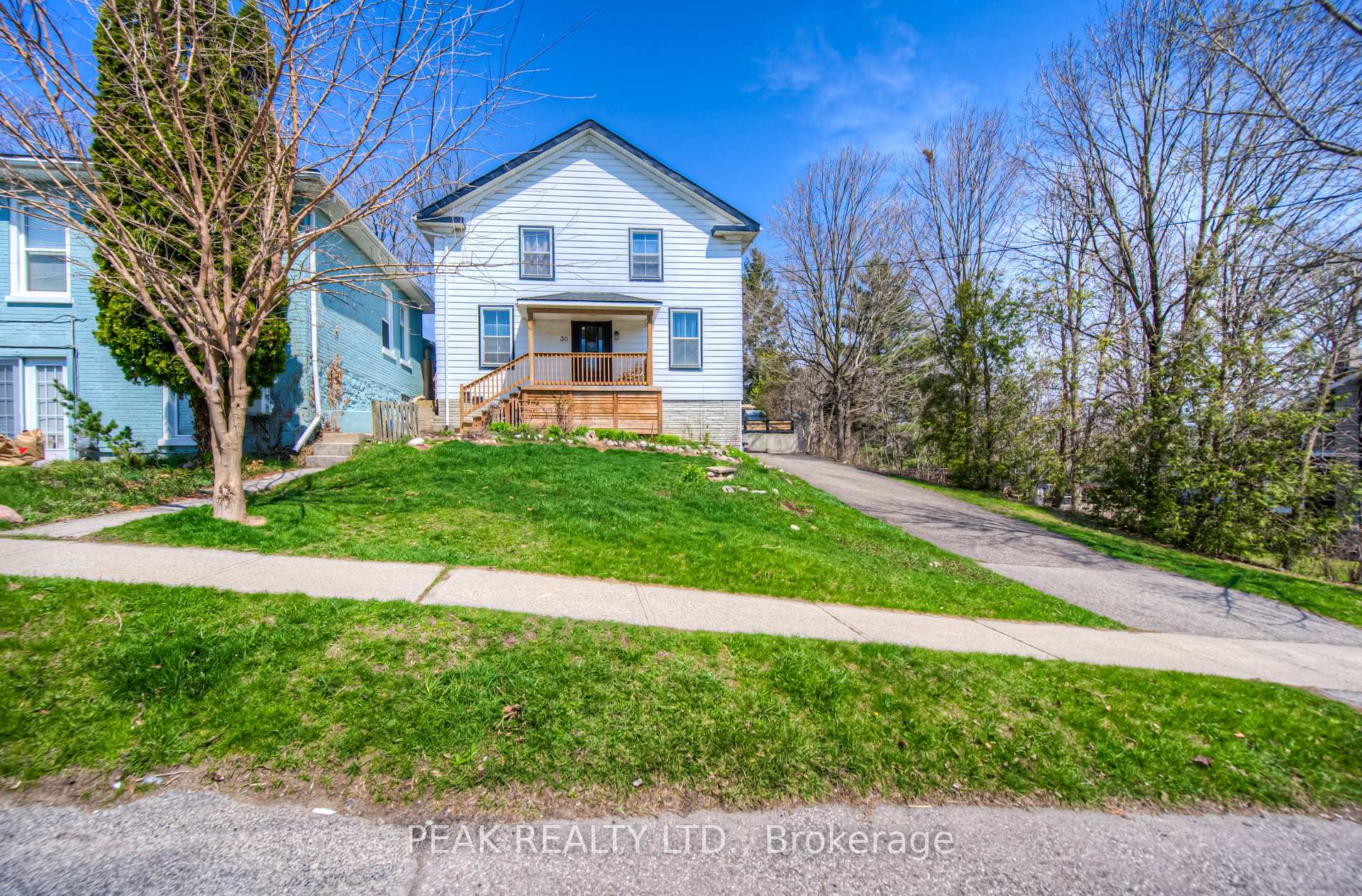 Photo 2 of 30 Main Street, Brant, Paris — HOMEH