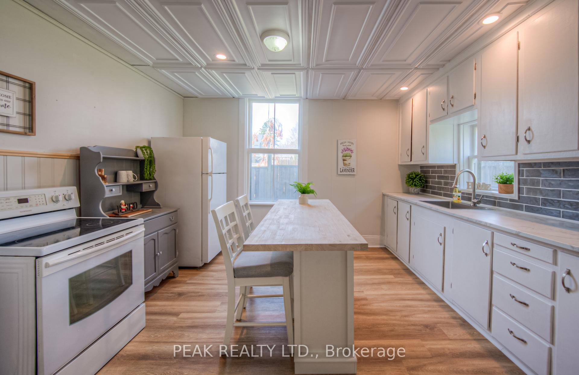 Photo 11 of 30 Main Street, Brant, Paris — HOMEH