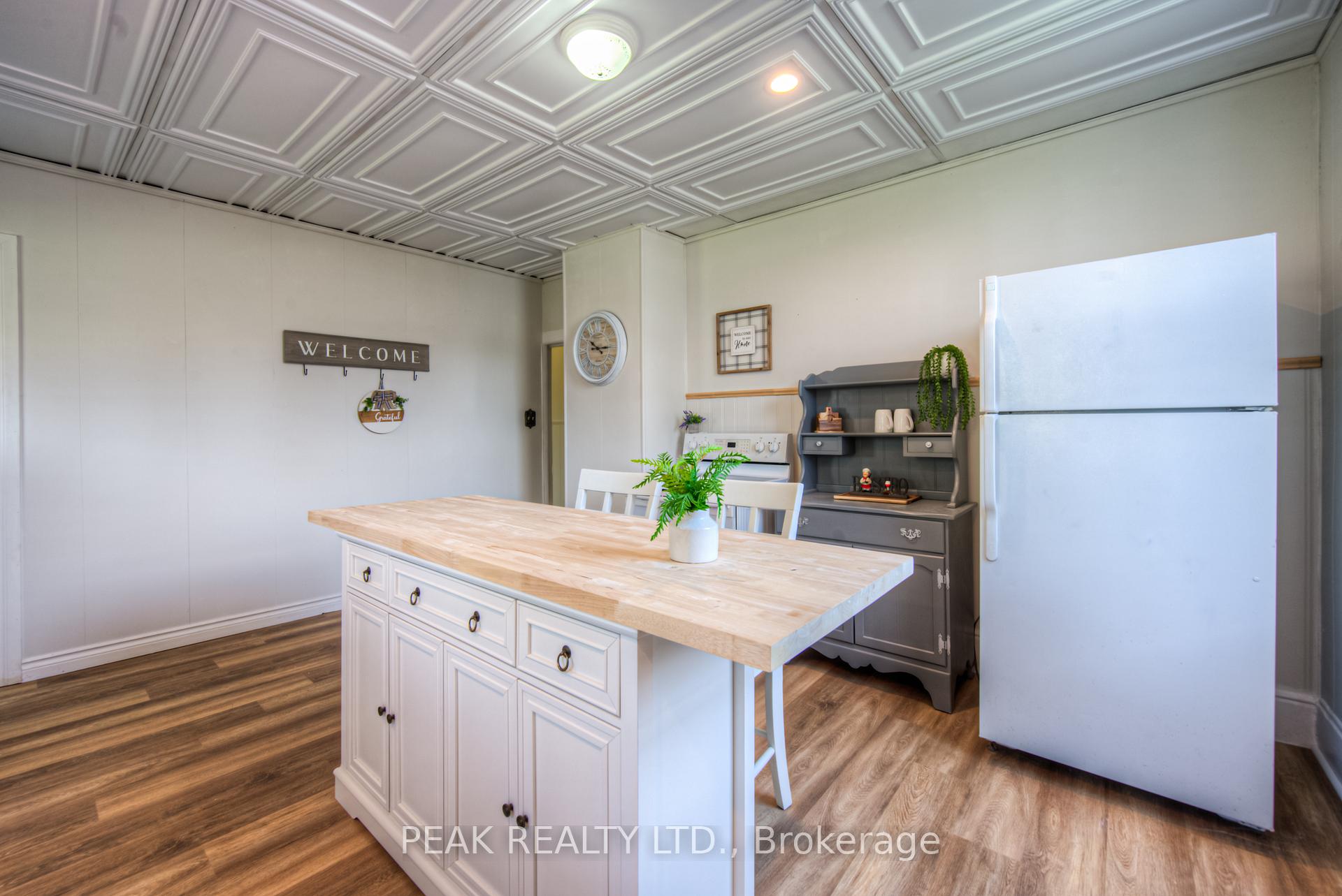 Photo 12 of 30 Main Street, Brant, Paris — HOMEH