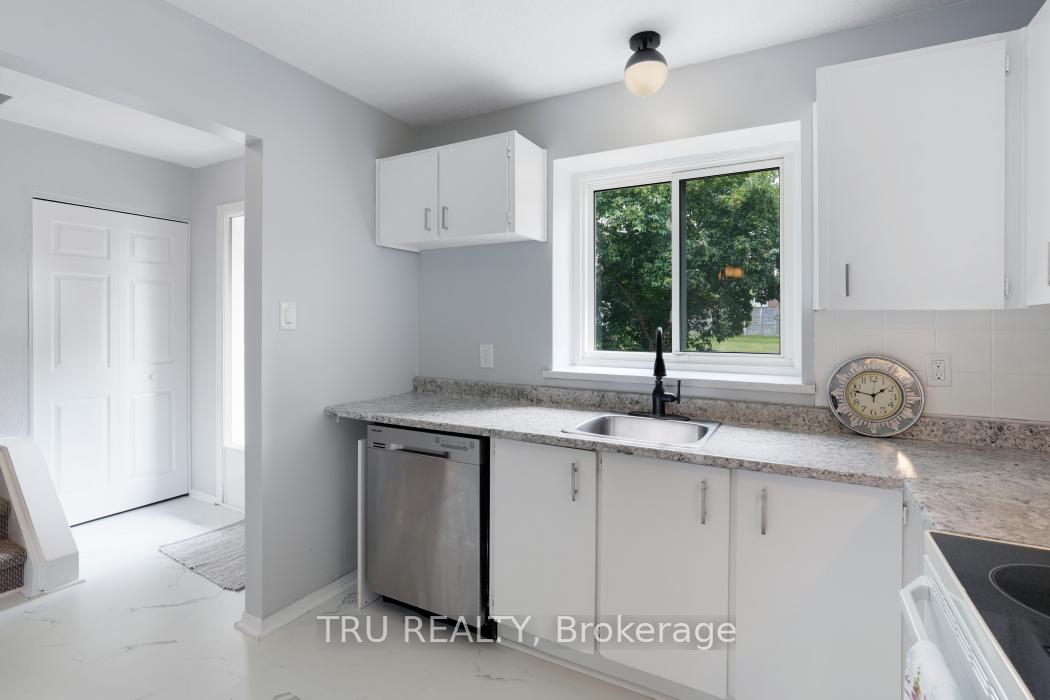 Photo 9 of 227 Pickford Drive, Ottawa, Kanata - Katimavik — HOMEH