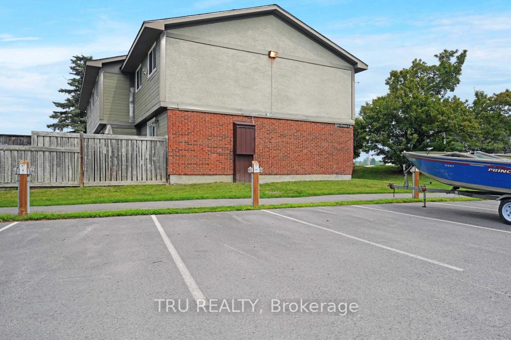 Photo 36 of 227 Pickford Drive, Ottawa, Kanata - Katimavik — HOMEH