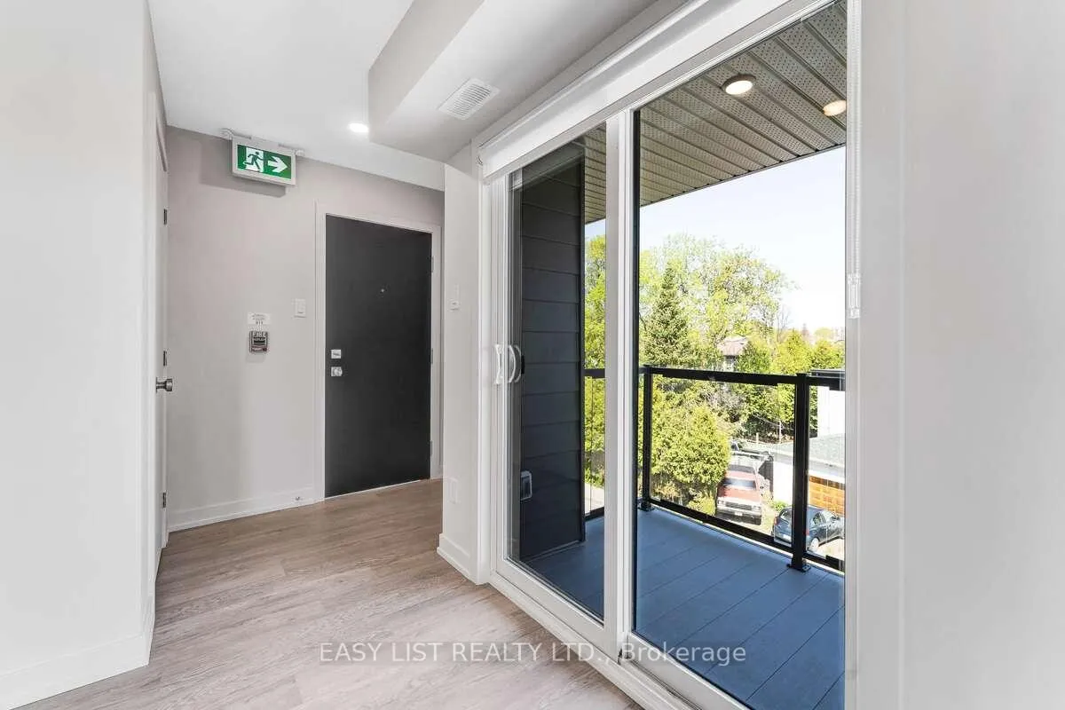 Photo 4 of Unit 3, 152 Springhurst Avenue, Ottawa, Ottawa East — HOMEH