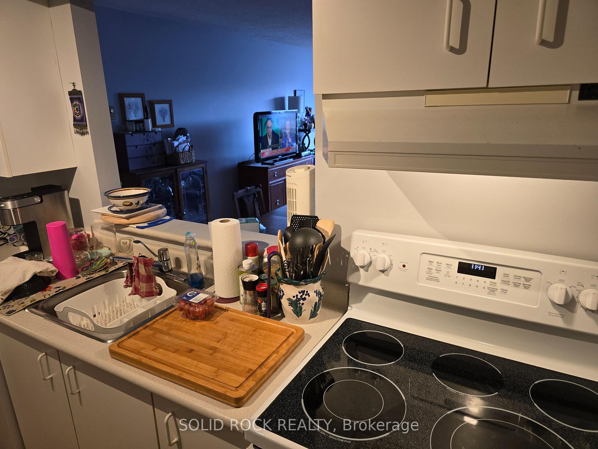 Photo 7 of Unit 418, 318 Lorry Greenberg Drive, Ottawa, Hunt Club Park/Greenboro — HOMEH