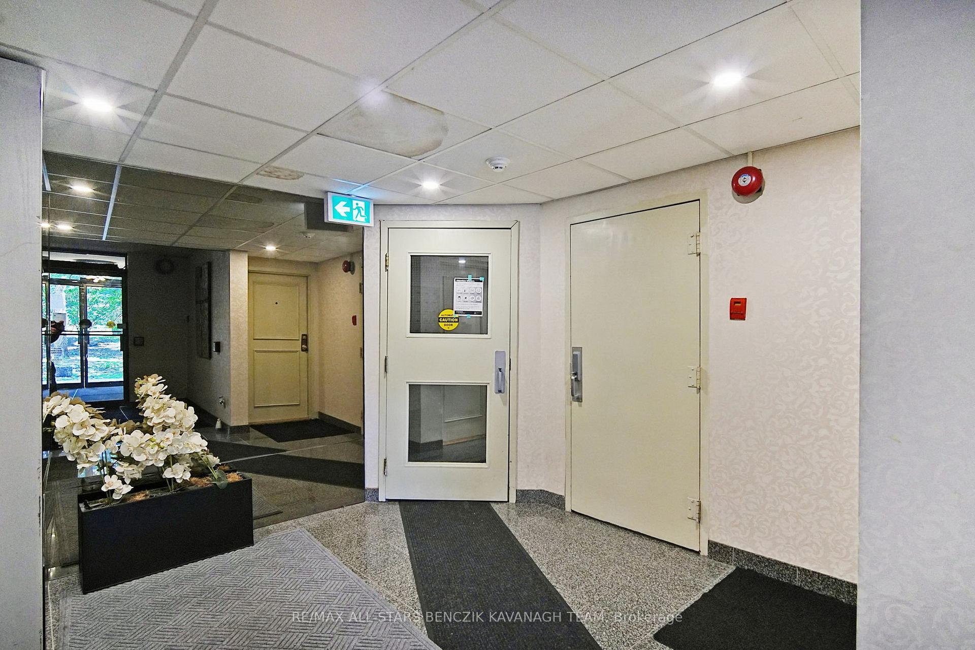 Photo 14 of Unit 801, 7451 Yonge Street, Markham, Thornhill — HOMEH