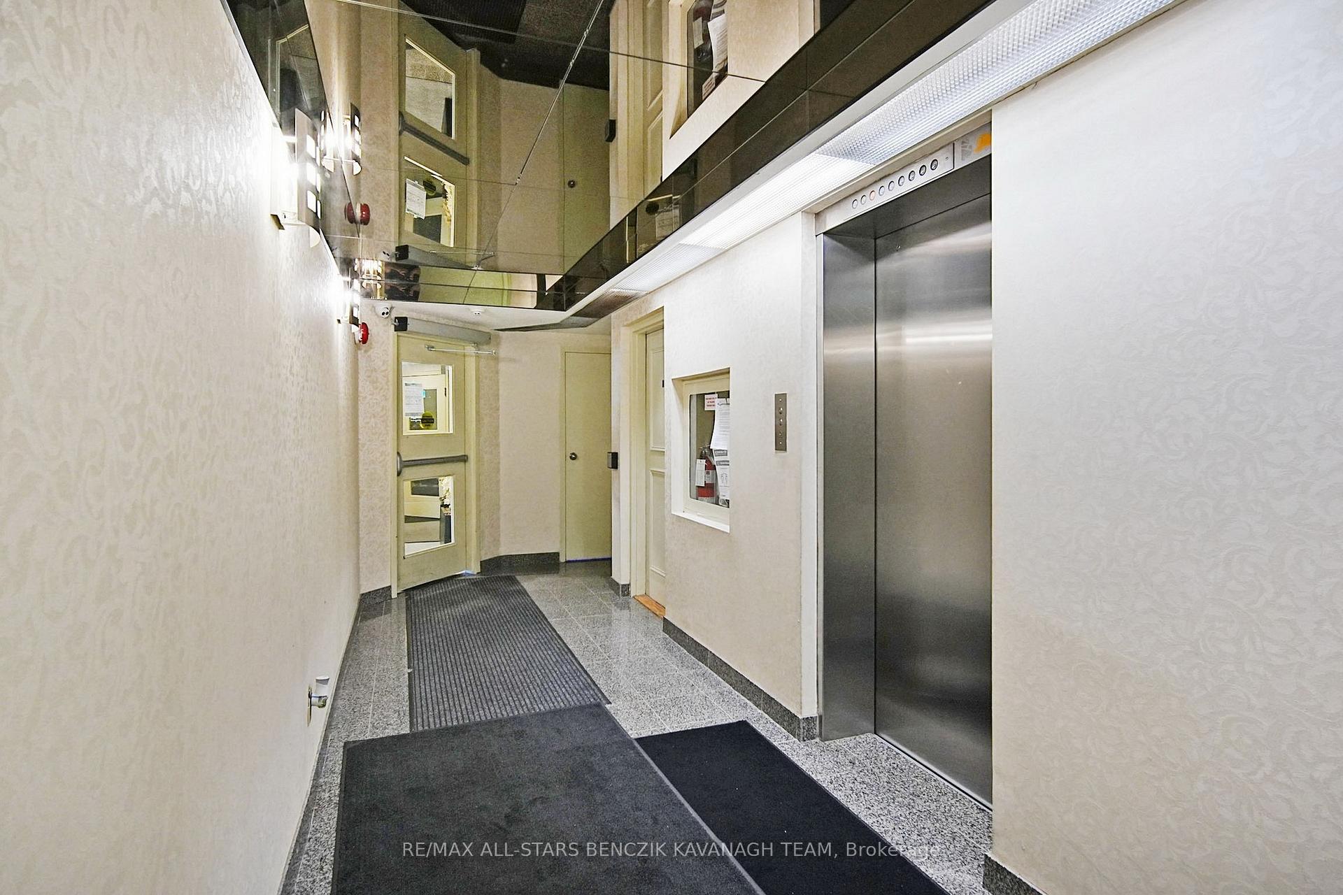 Photo 15 of Unit 801, 7451 Yonge Street, Markham, Thornhill — HOMEH