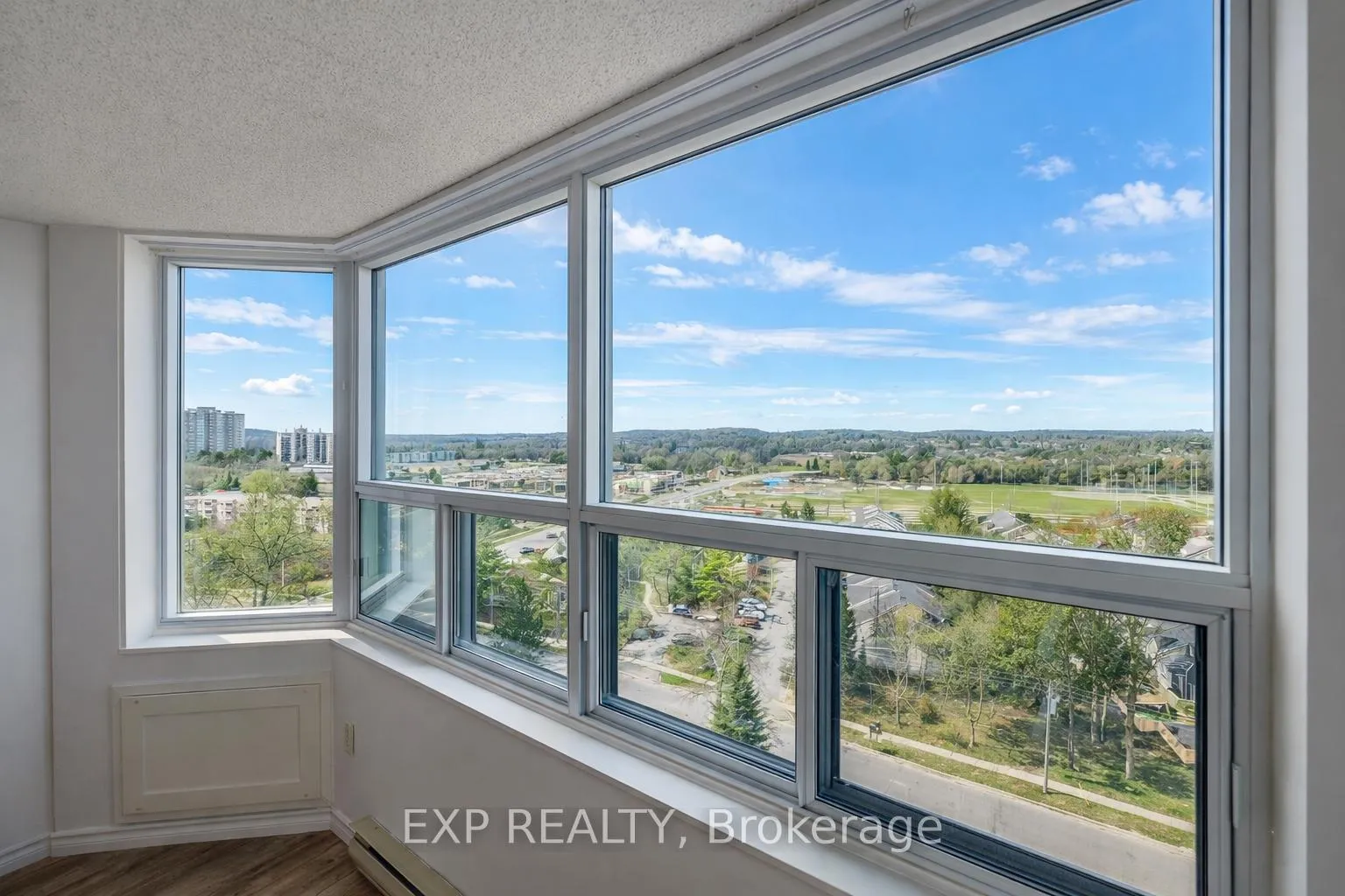 Photo 7 of Unit 1107, 55 Green Valley Drive, Kitchener — HOMEH