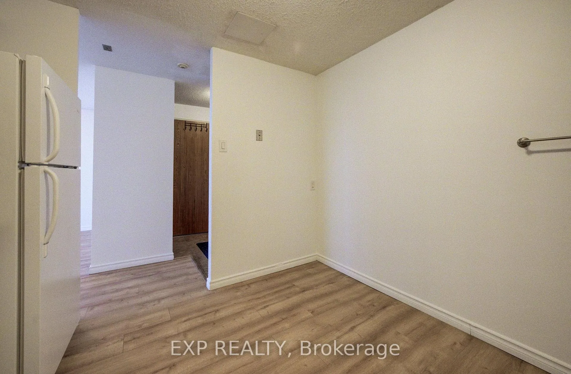Photo 15 of Unit 1107, 55 Green Valley Drive, Kitchener — HOMEH
