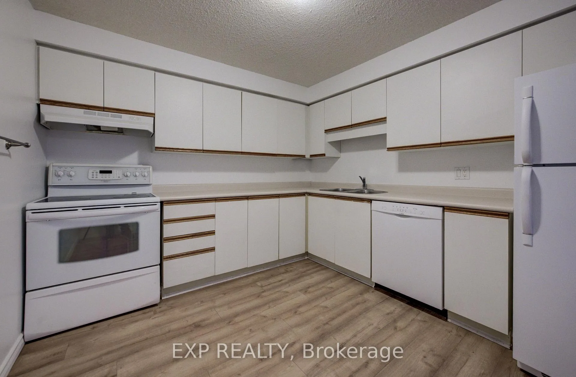 Photo 16 of Unit 1107, 55 Green Valley Drive, Kitchener — HOMEH