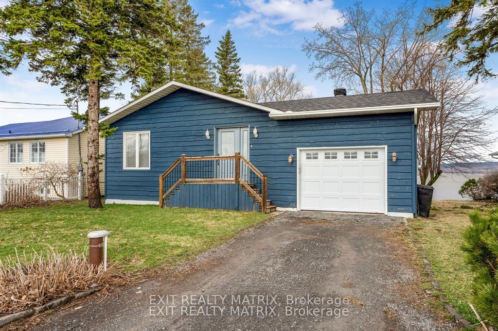 Front of 922 Lalonde Road