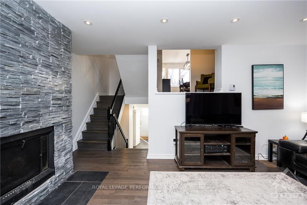 Photo 7 of 52 Reaney Court, Ottawa, Kanata - Beaverbrook — HOMEH