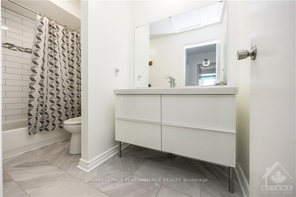 Photo 26 of 52 Reaney Court, Ottawa, Kanata - Beaverbrook — HOMEH