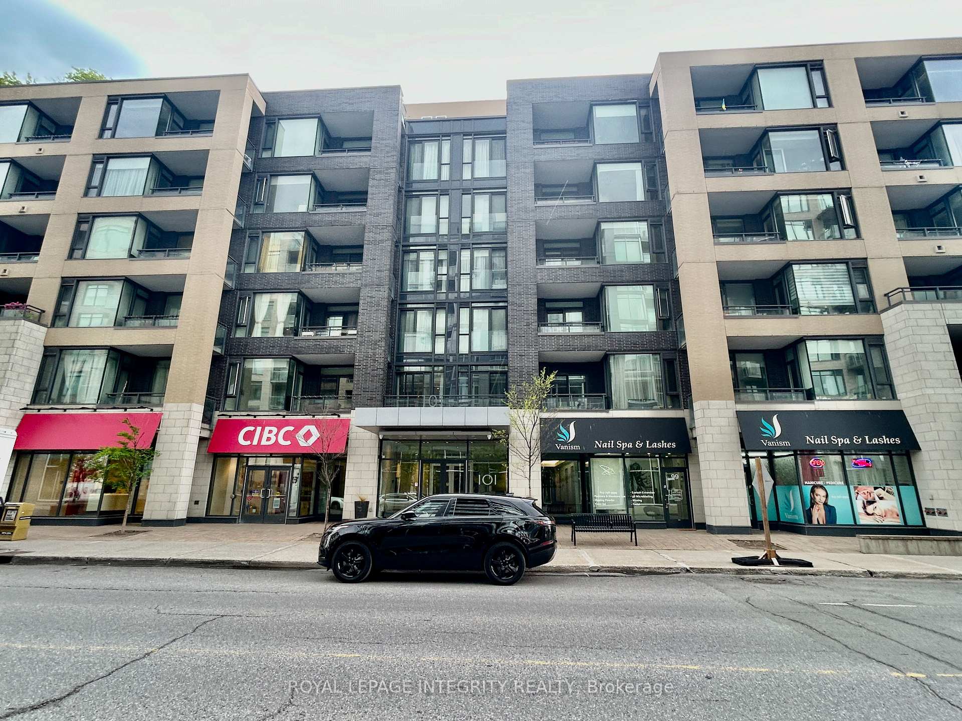 Front of Unit 420, 101 Richmond Road