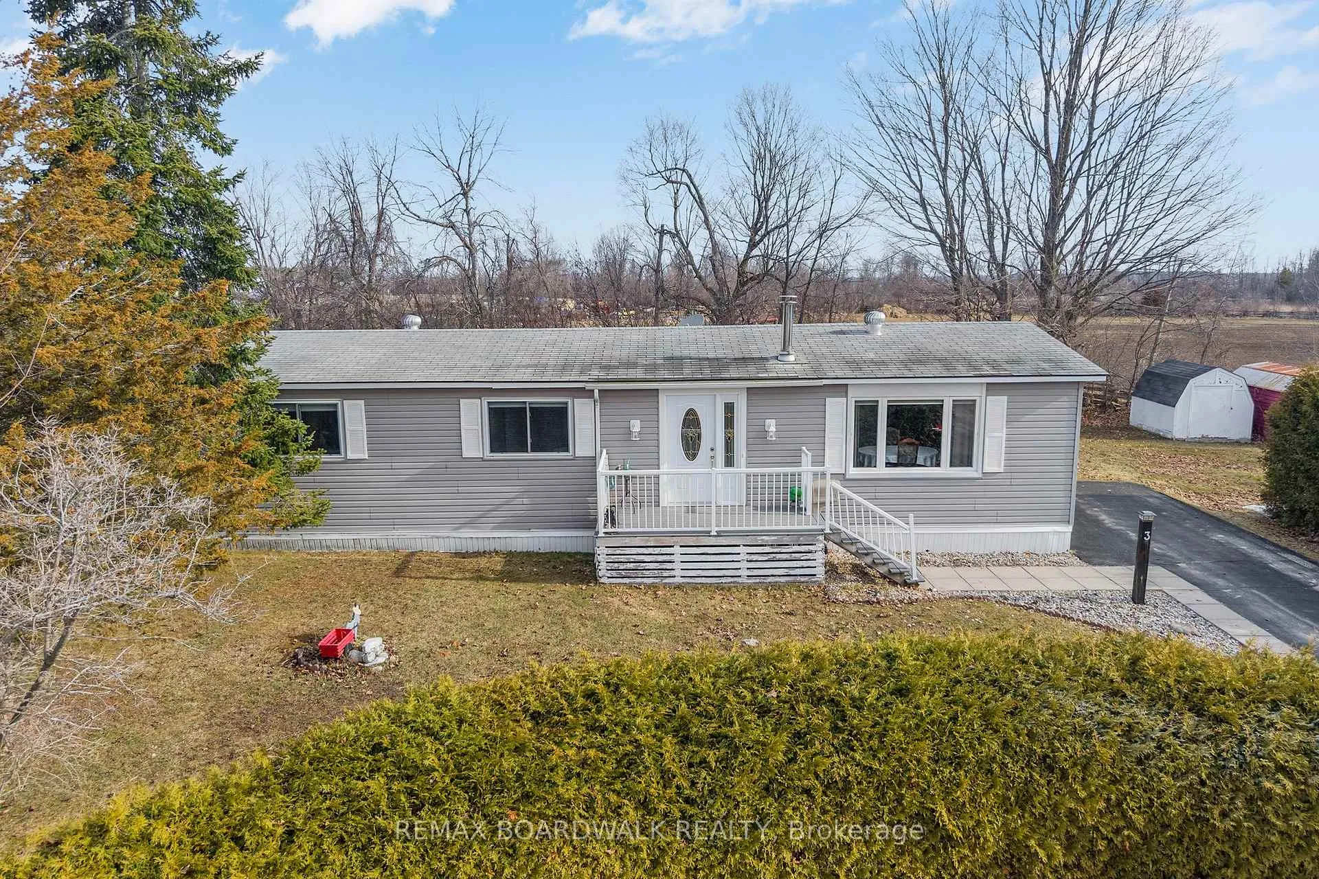 Photo 5 of 3 Otterdale Crescent, Rideau Lakes, Rideau Lakes (South Elmsley) Twp — HOMEH