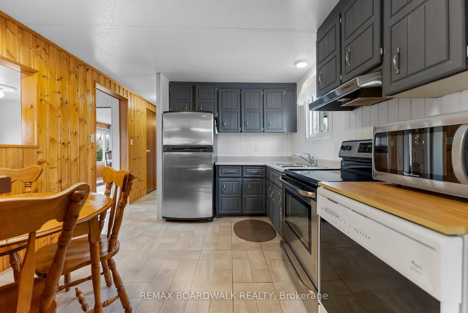 Photo 21 of 3 Otterdale Crescent, Rideau Lakes, Rideau Lakes (South Elmsley) Twp — HOMEH