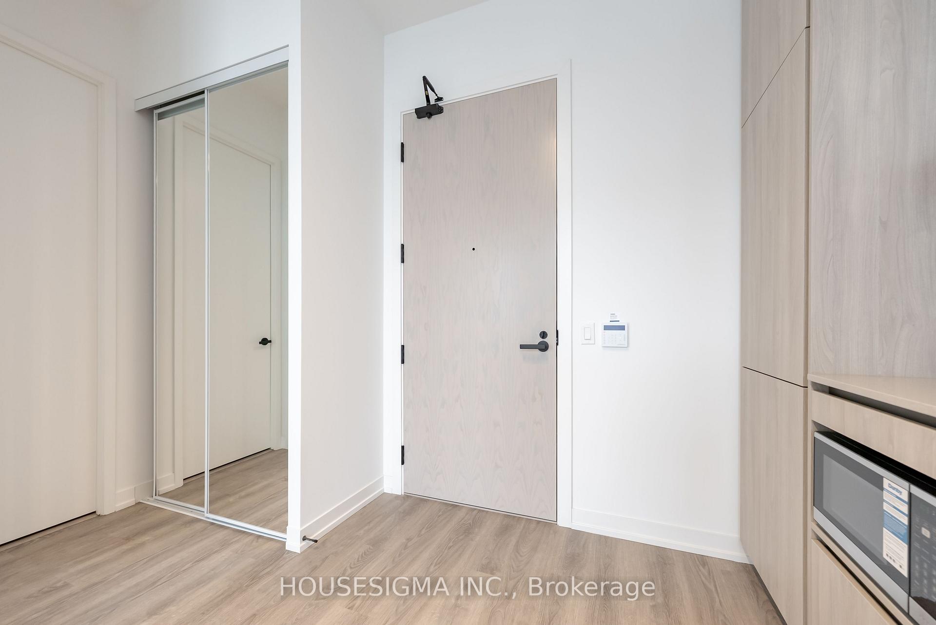 Photo 10 of Unit 605, 8 Interchange Way, Vaughan, Vaughan Corporate Centre — HOMEH