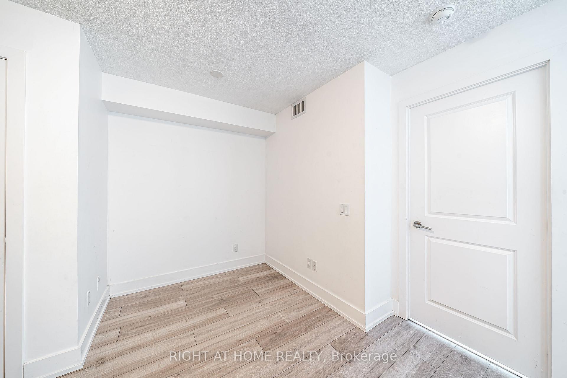 Photo 6 of Unit 708, 1215 Bayly Street, Pickering, Bay Ridges — HOMEH